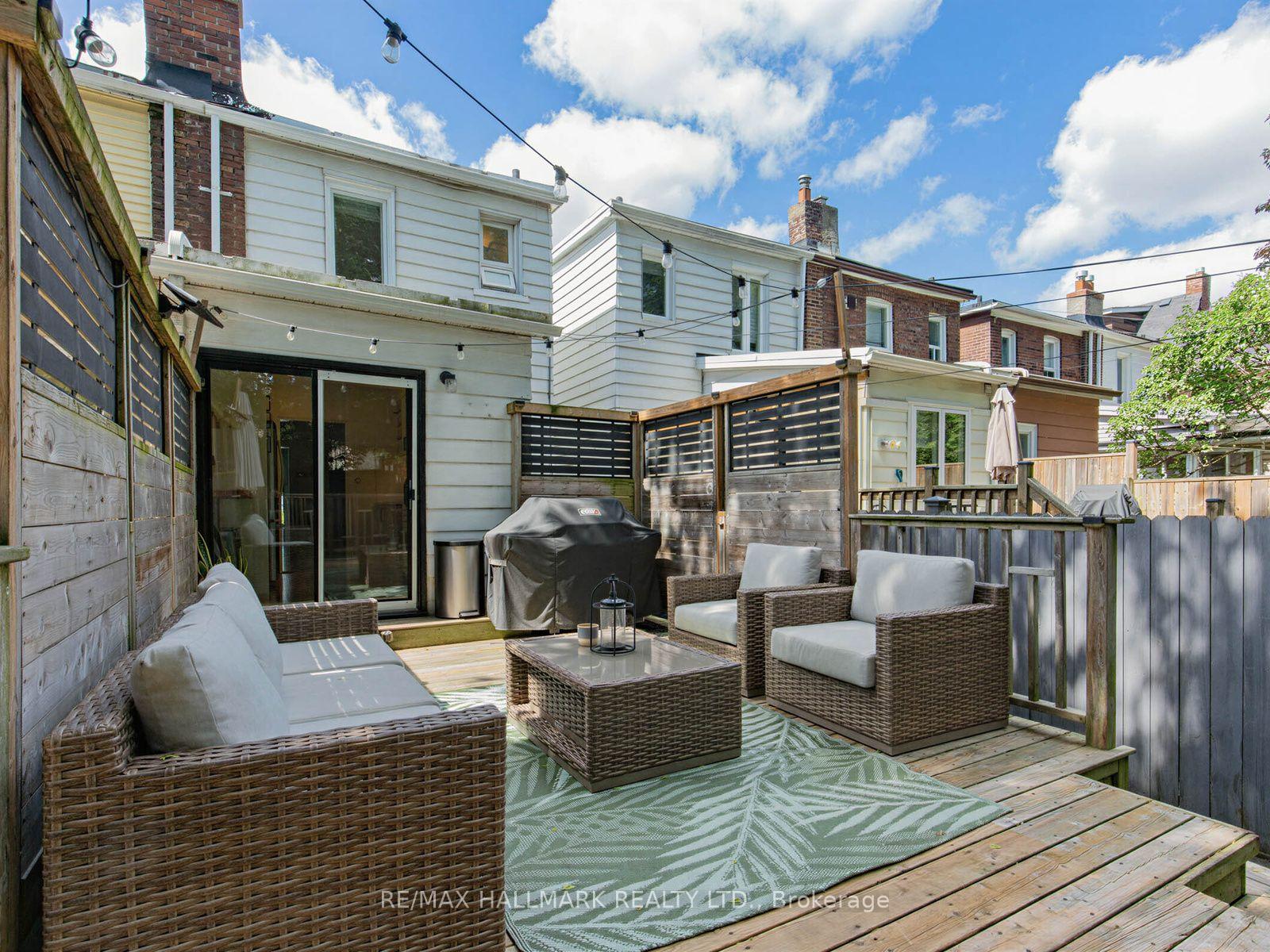Photo 30 of 147 Chisholm Avenue, Toronto, Woodbine-Lumsden — HOMEH