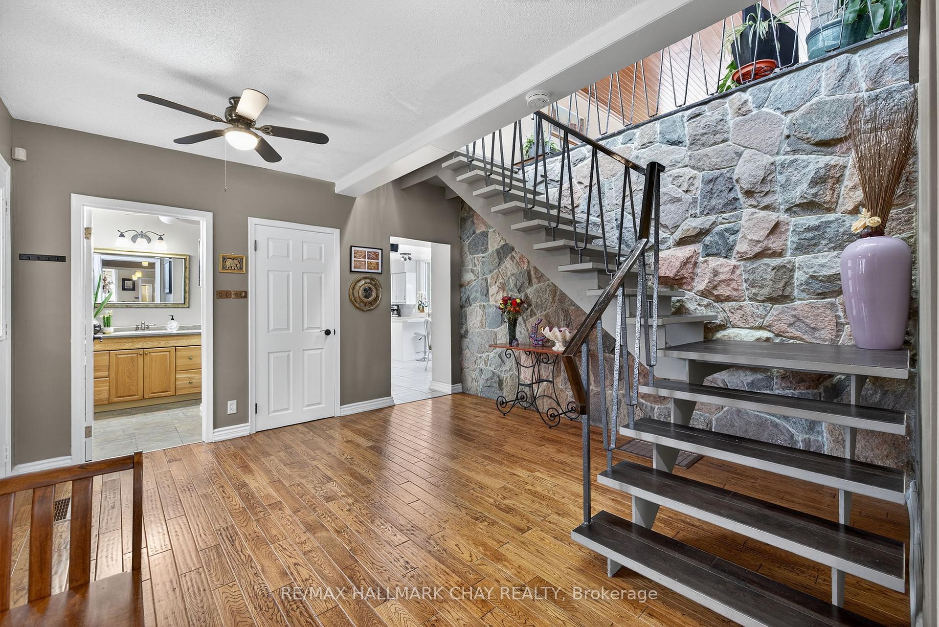 Photo 14 of 39 Highfield Crescent, Georgina, Historic Lakeshore Communities — HOMEH