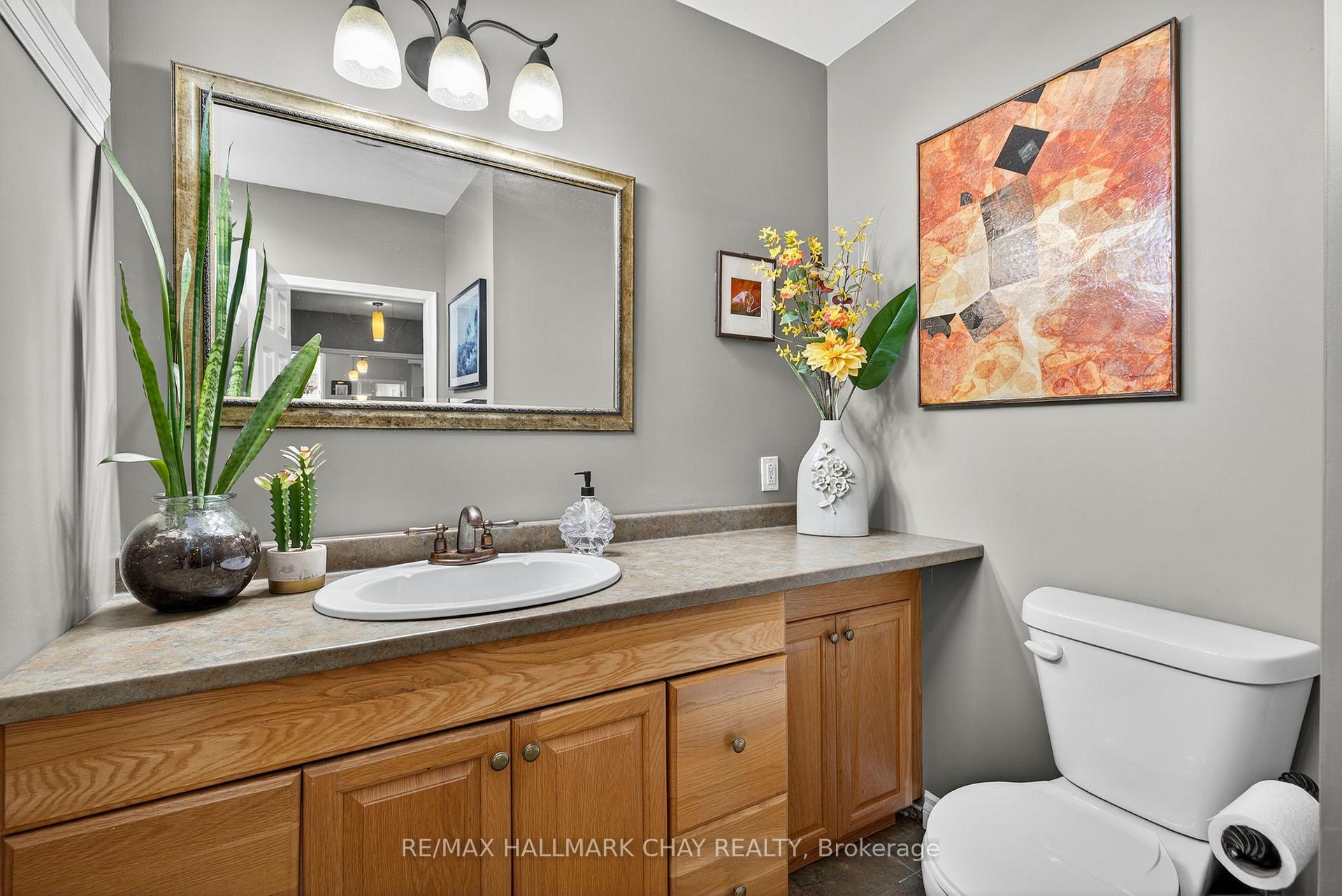 Photo 17 of 39 Highfield Crescent, Georgina, Historic Lakeshore Communities — HOMEH