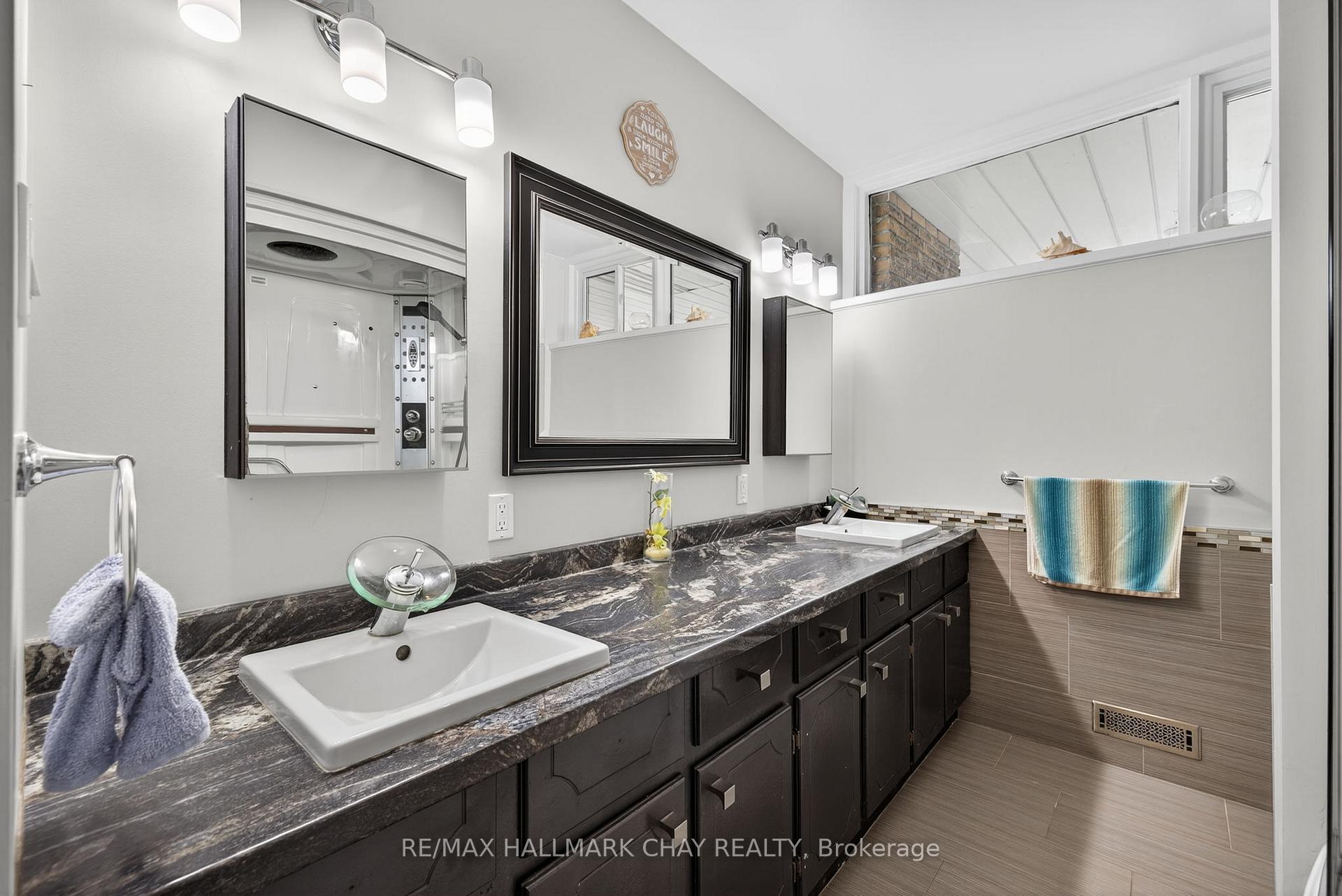 Photo 28 of 39 Highfield Crescent, Georgina, Historic Lakeshore Communities — HOMEH