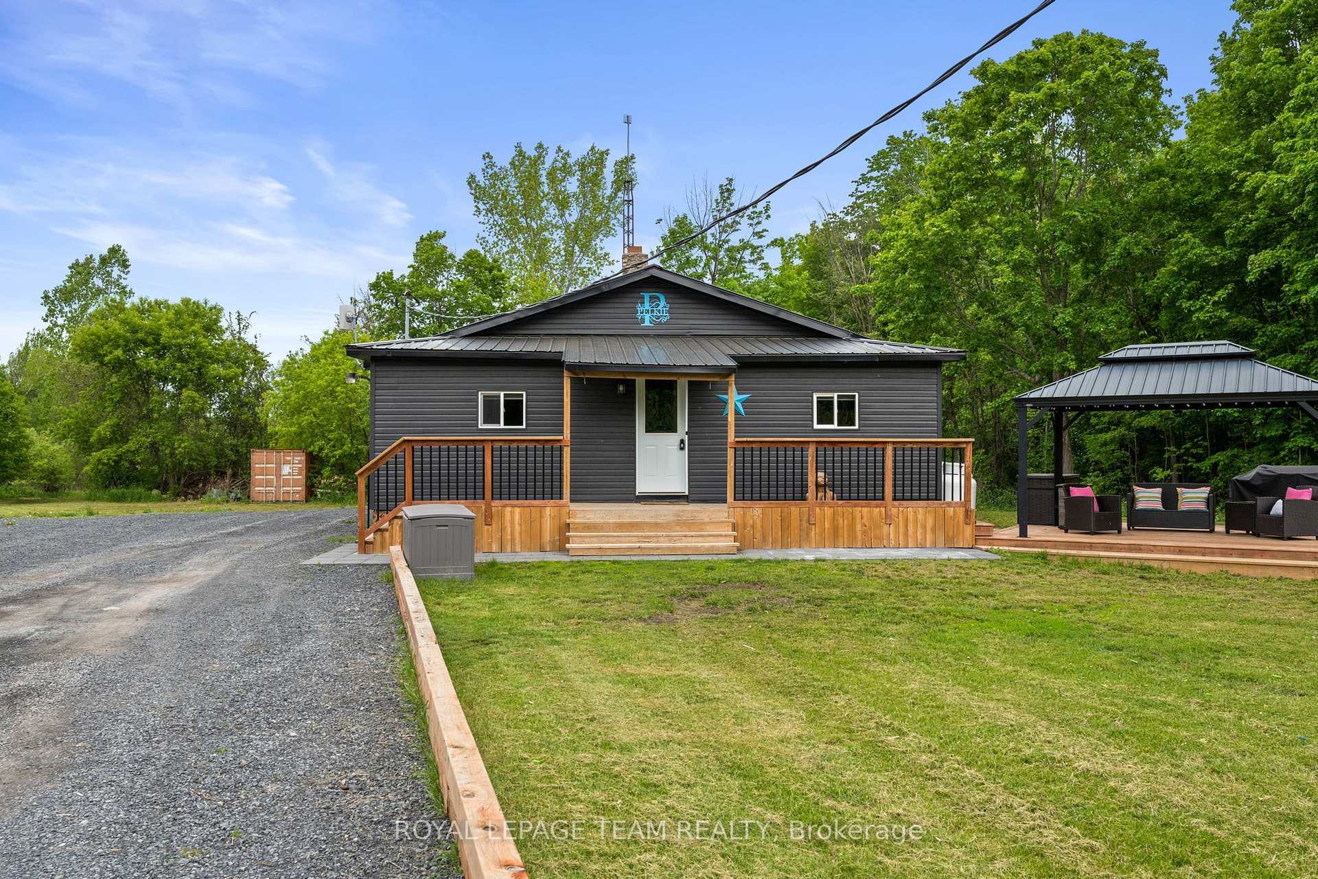 Photo 2 of 16509 Cedarvale Road, North Stormont, North Stormont (Roxborough) Twp — HOMEH
