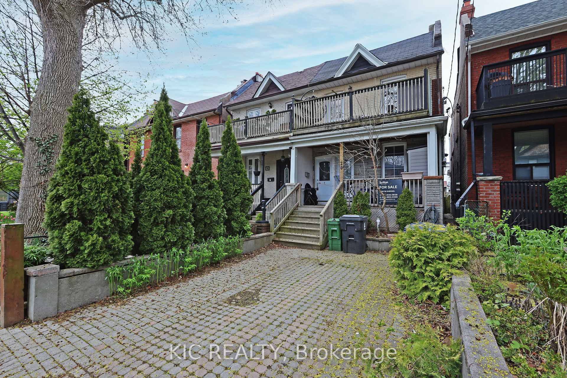 Photo of 20 Ashdale Avenue