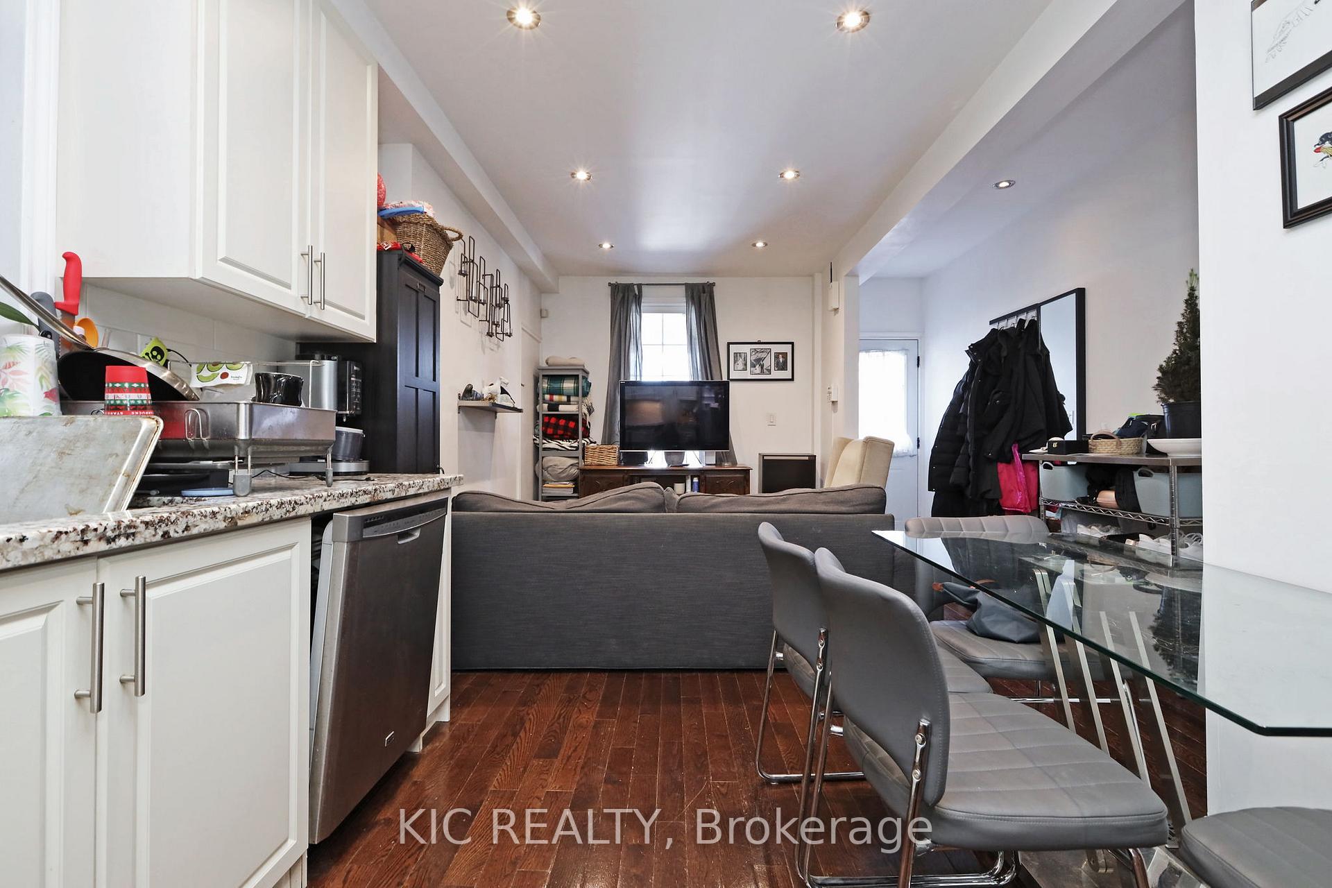 Photo 9 of 20 Ashdale Avenue, Toronto, Greenwood-Coxwell — HOMEH