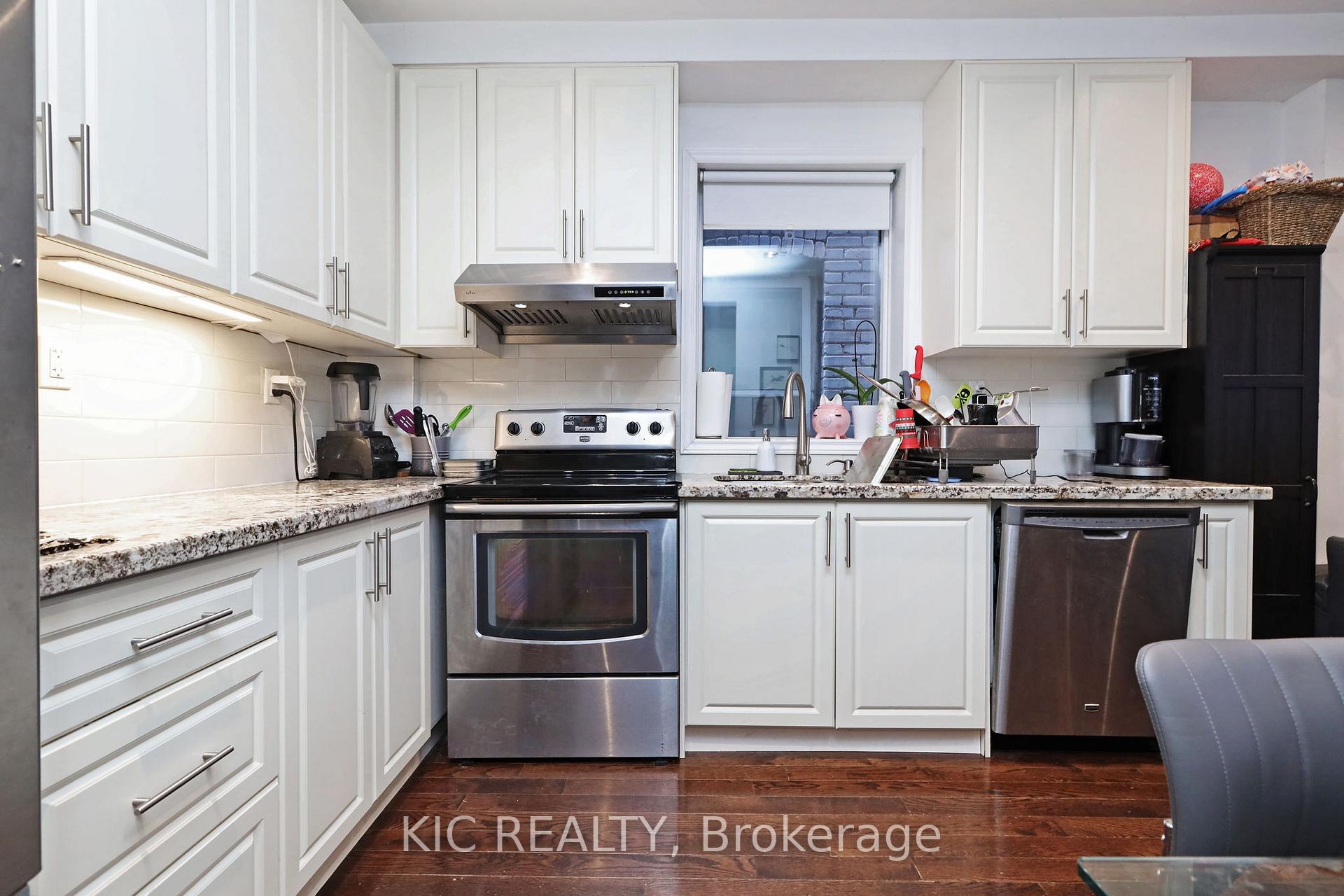 Photo 10 of 20 Ashdale Avenue, Toronto, Greenwood-Coxwell — HOMEH