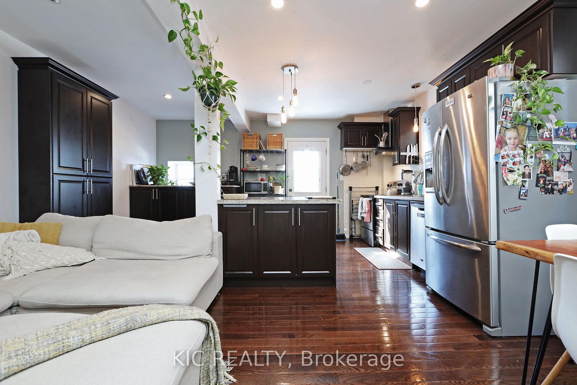 Photo 14 of 20 Ashdale Avenue, Toronto, Greenwood-Coxwell — HOMEH