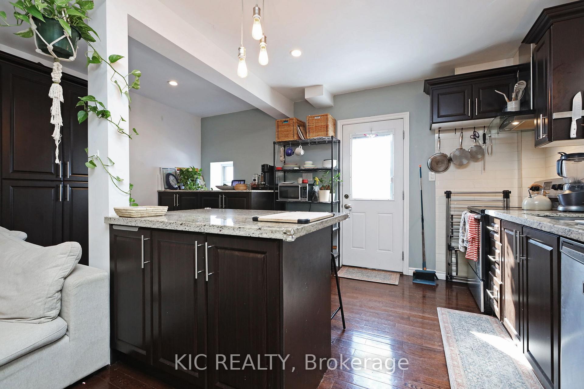 Photo 18 of 20 Ashdale Avenue, Toronto, Greenwood-Coxwell — HOMEH