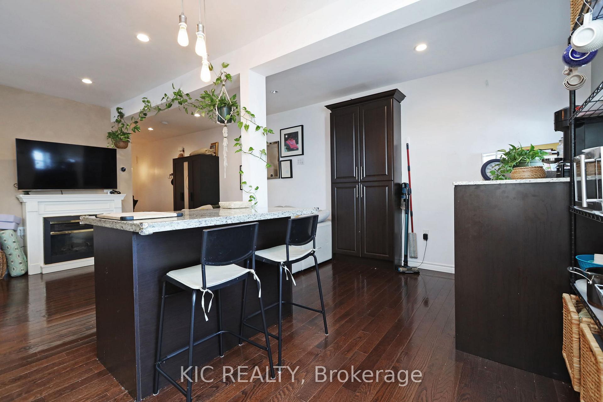 Photo 19 of 20 Ashdale Avenue, Toronto, Greenwood-Coxwell — HOMEH