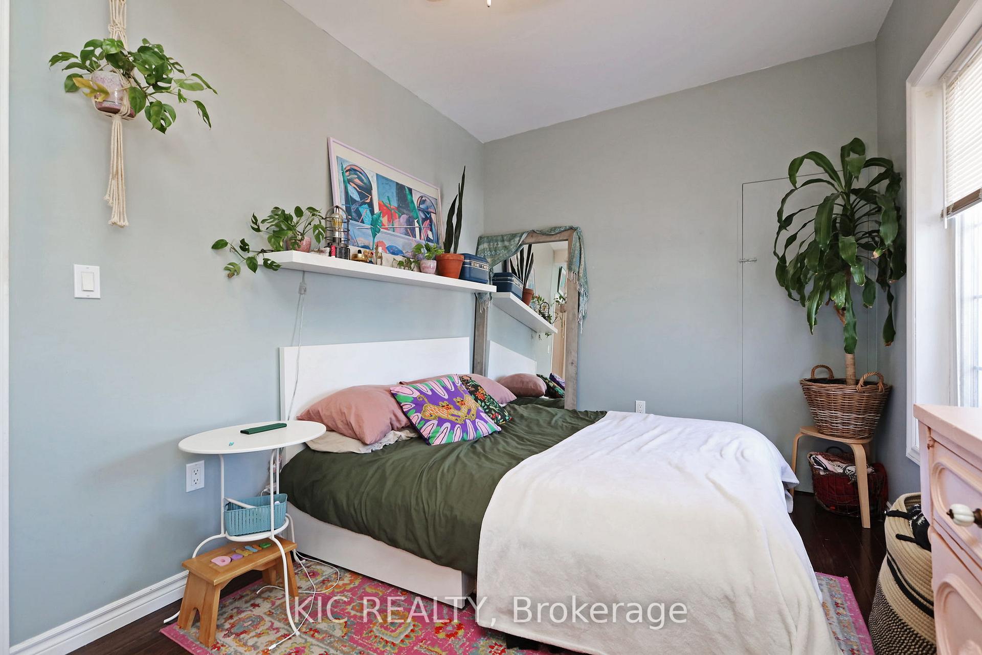 Photo 24 of 20 Ashdale Avenue, Toronto, Greenwood-Coxwell — HOMEH