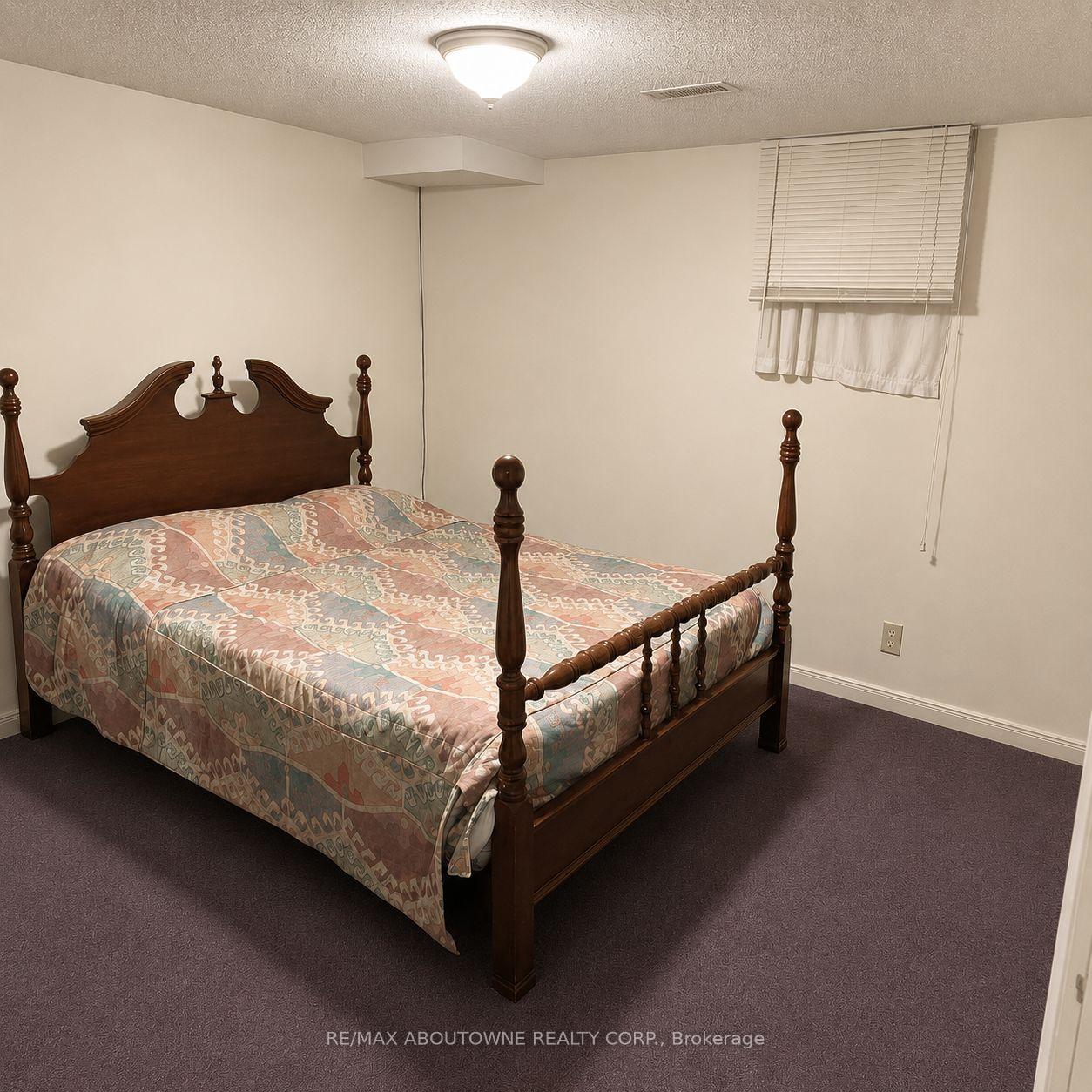 Photo 13 of 512 Chieftan Circle, Mississauga, Hurontario — HOMEH