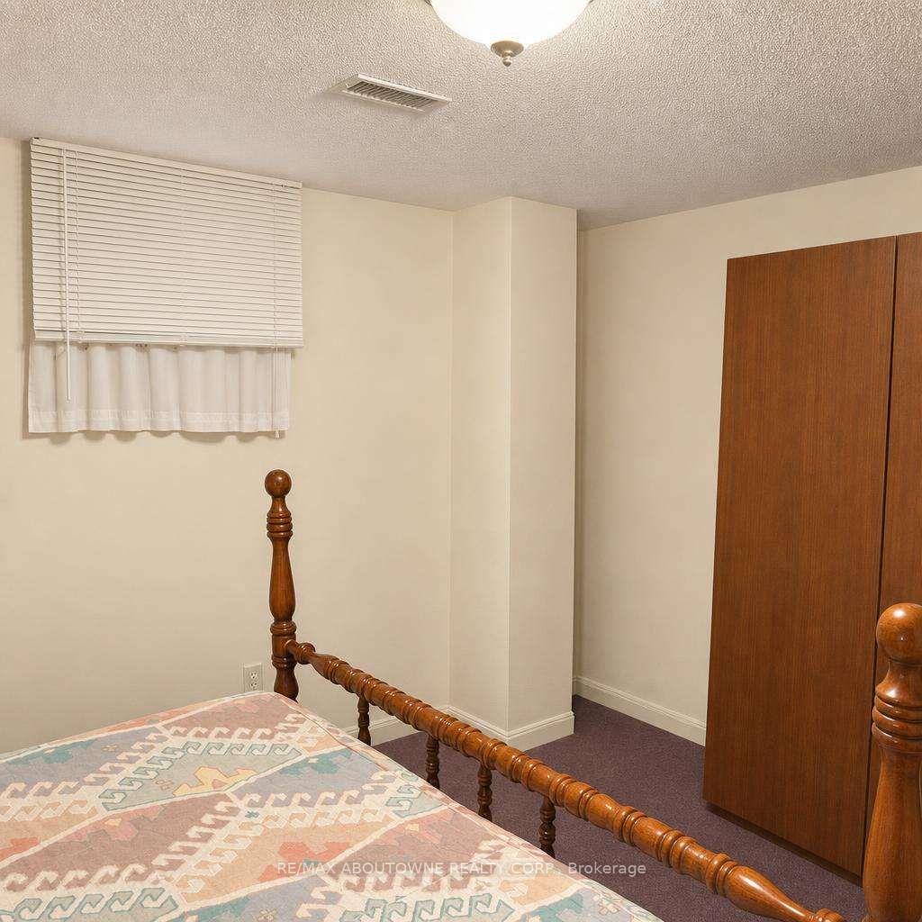 Photo 14 of 512 Chieftan Circle, Mississauga, Hurontario — HOMEH