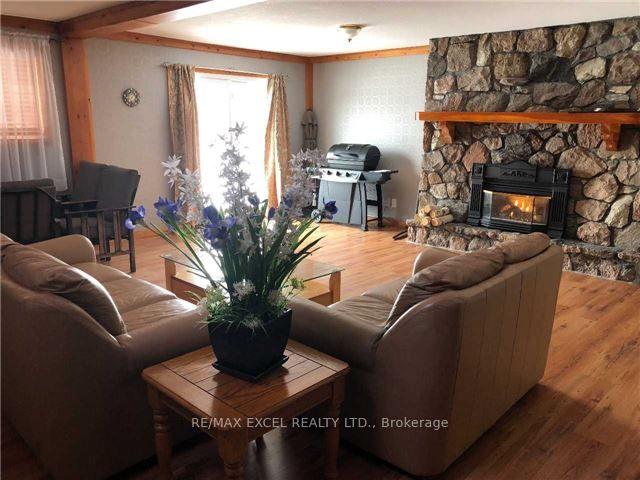 Photo 8 of 45 Bruce Avenue, Georgina, Keswick South — HOMEH
