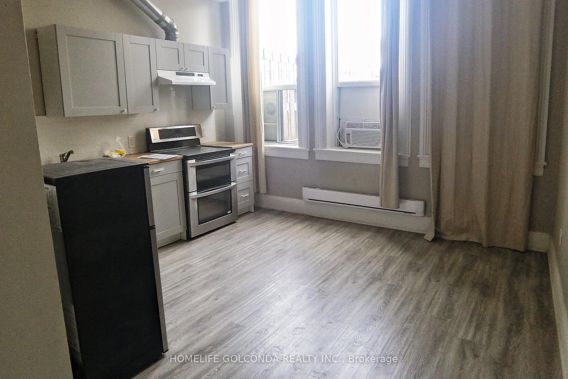 Photo 2 of Unit 202, 490 Queen Street W, Toronto, Kensington-Chinatown — HOMEH