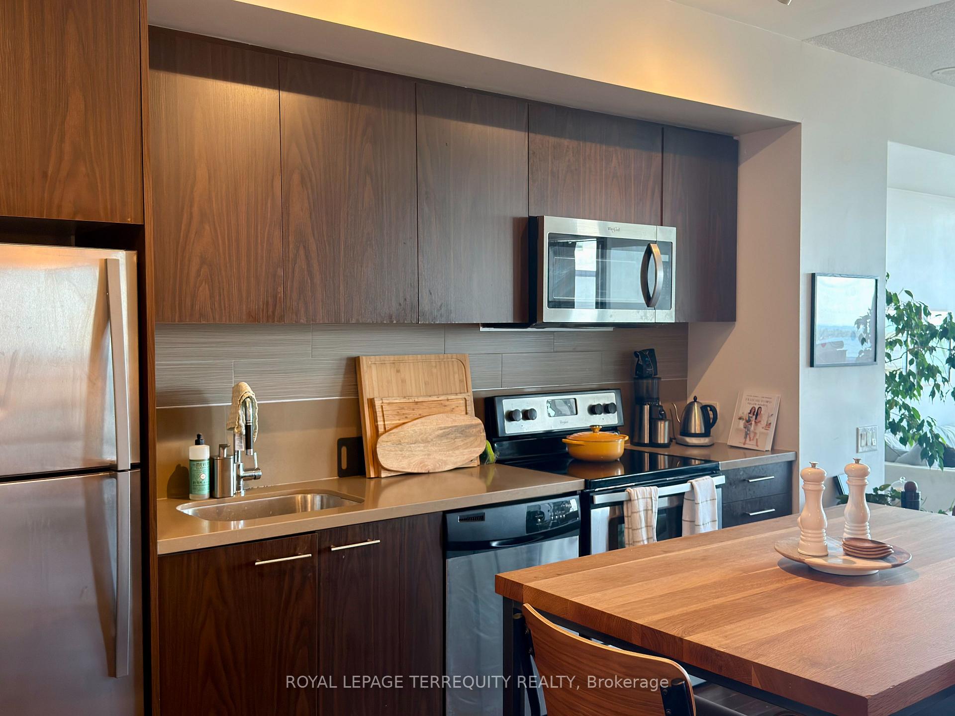 Photo 4 of Unit 1809, 390 Cherry Street, Toronto, Waterfront Communities — HOMEH