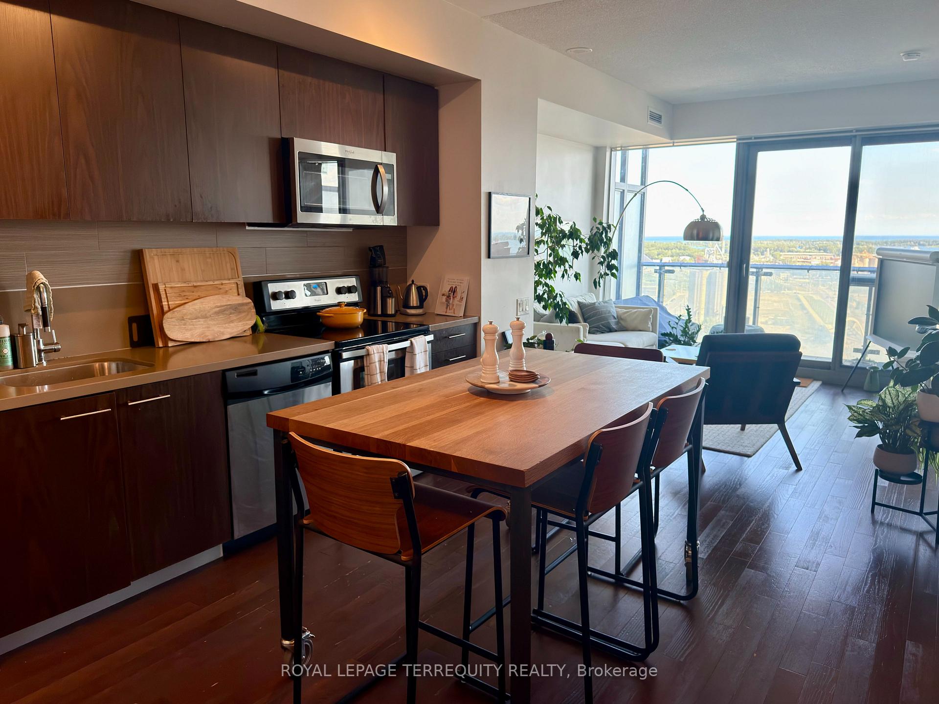 Photo 7 of Unit 1809, 390 Cherry Street, Toronto, Waterfront Communities — HOMEH