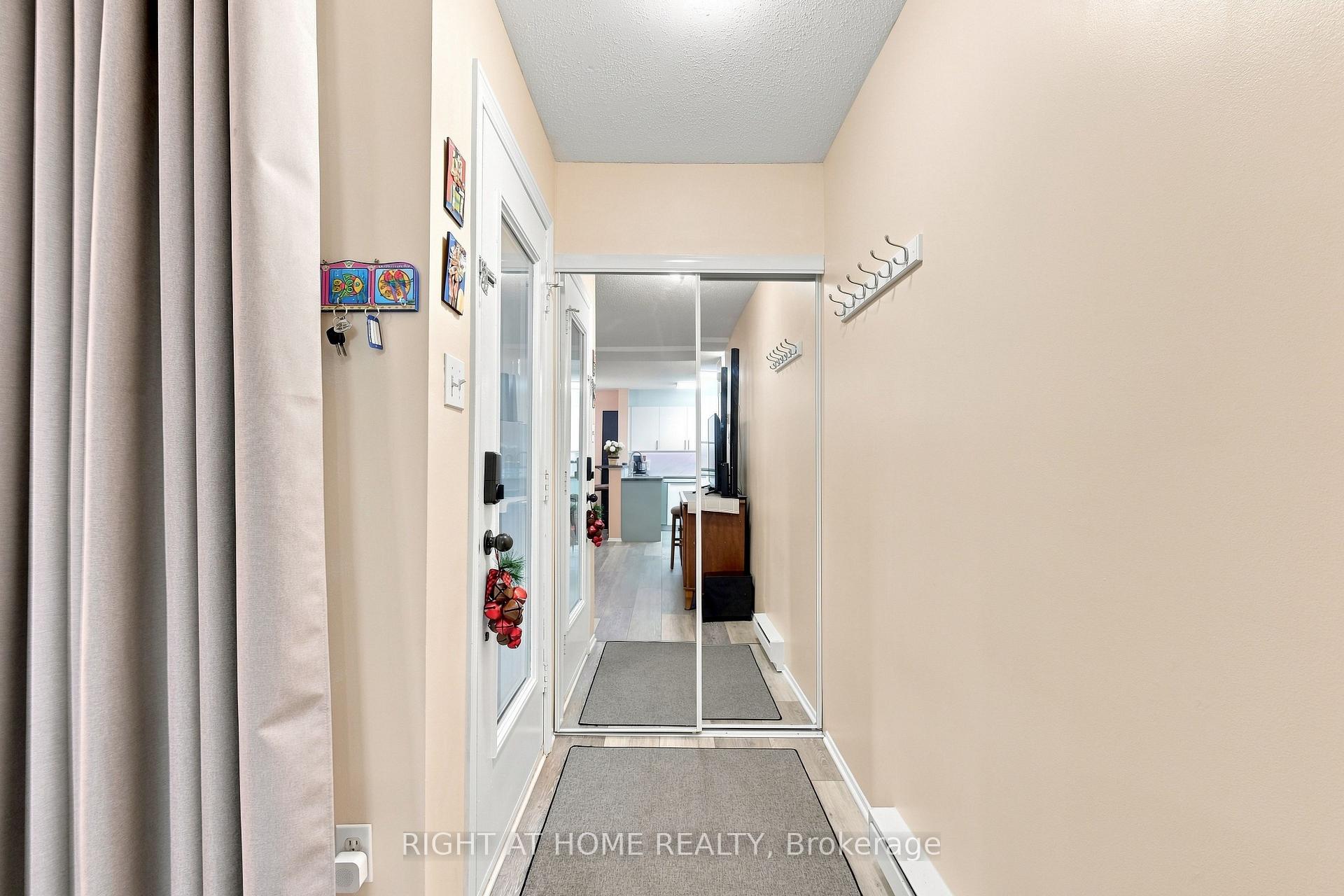Photo 4 of Unit 112, 1750 Marsala Crescent, Ottawa, Fallingbrook/Pineridge — HOMEH