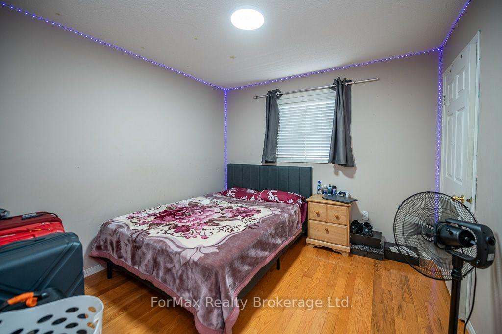 Photo 17 of 366 Macintosh Drive, Hamilton, Stoney Creek — HOMEH