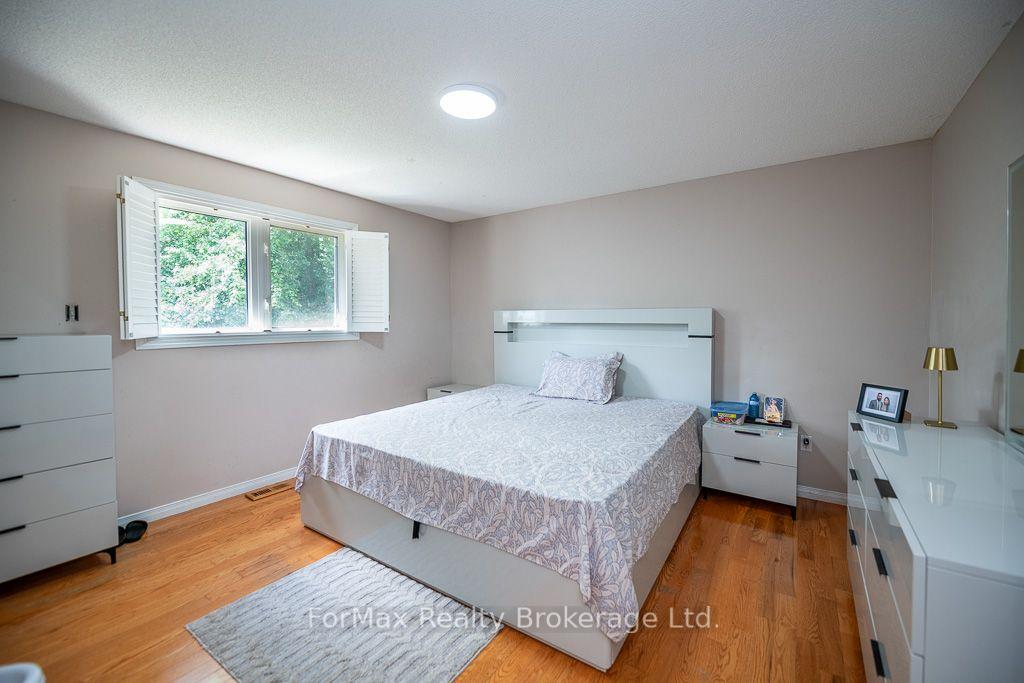 Photo 18 of 366 Macintosh Drive, Hamilton, Stoney Creek — HOMEH