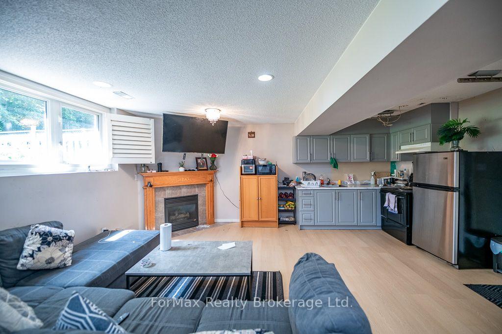 Photo 28 of 366 Macintosh Drive, Hamilton, Stoney Creek — HOMEH