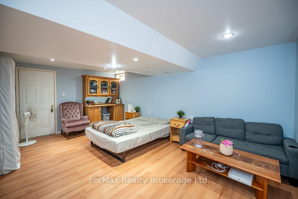 Photo 34 of 366 Macintosh Drive, Hamilton, Stoney Creek — HOMEH