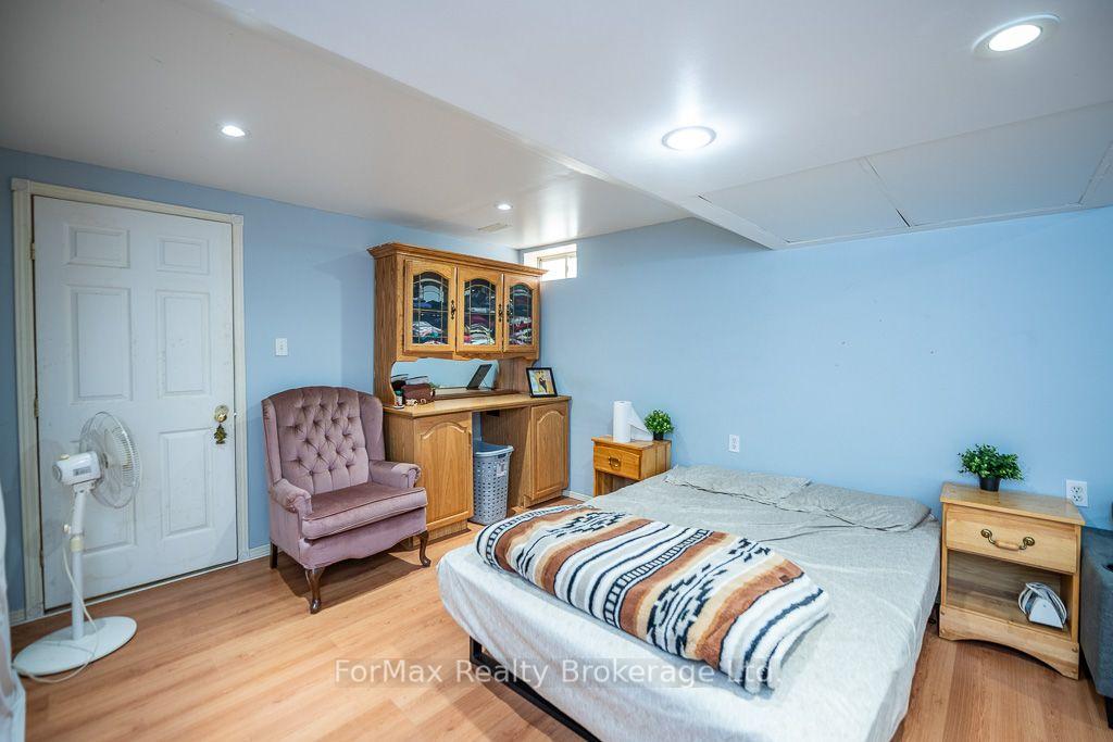 Photo 36 of 366 Macintosh Drive, Hamilton, Stoney Creek — HOMEH
