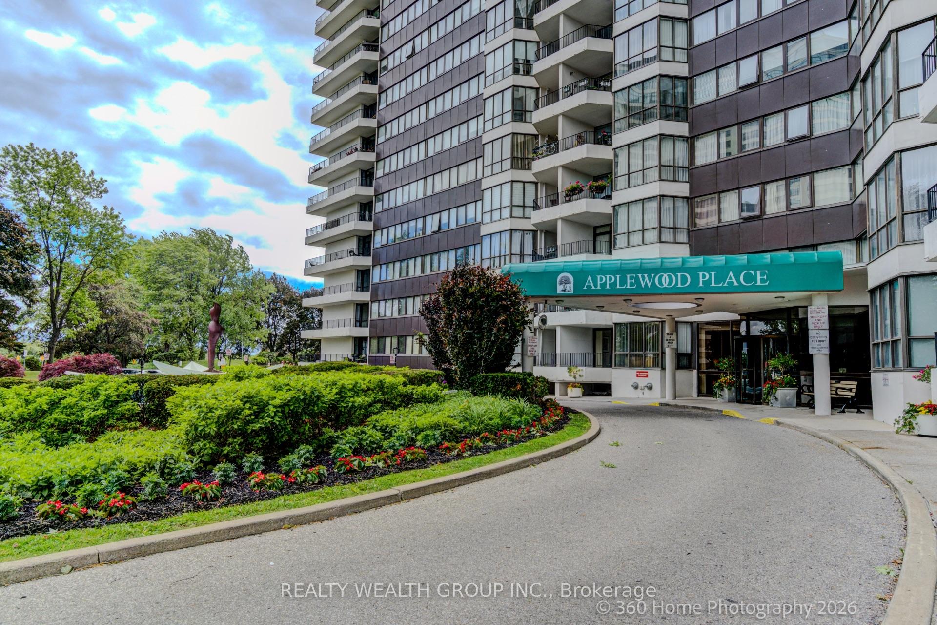 Front of Unit 619, 1333 Bloor Street