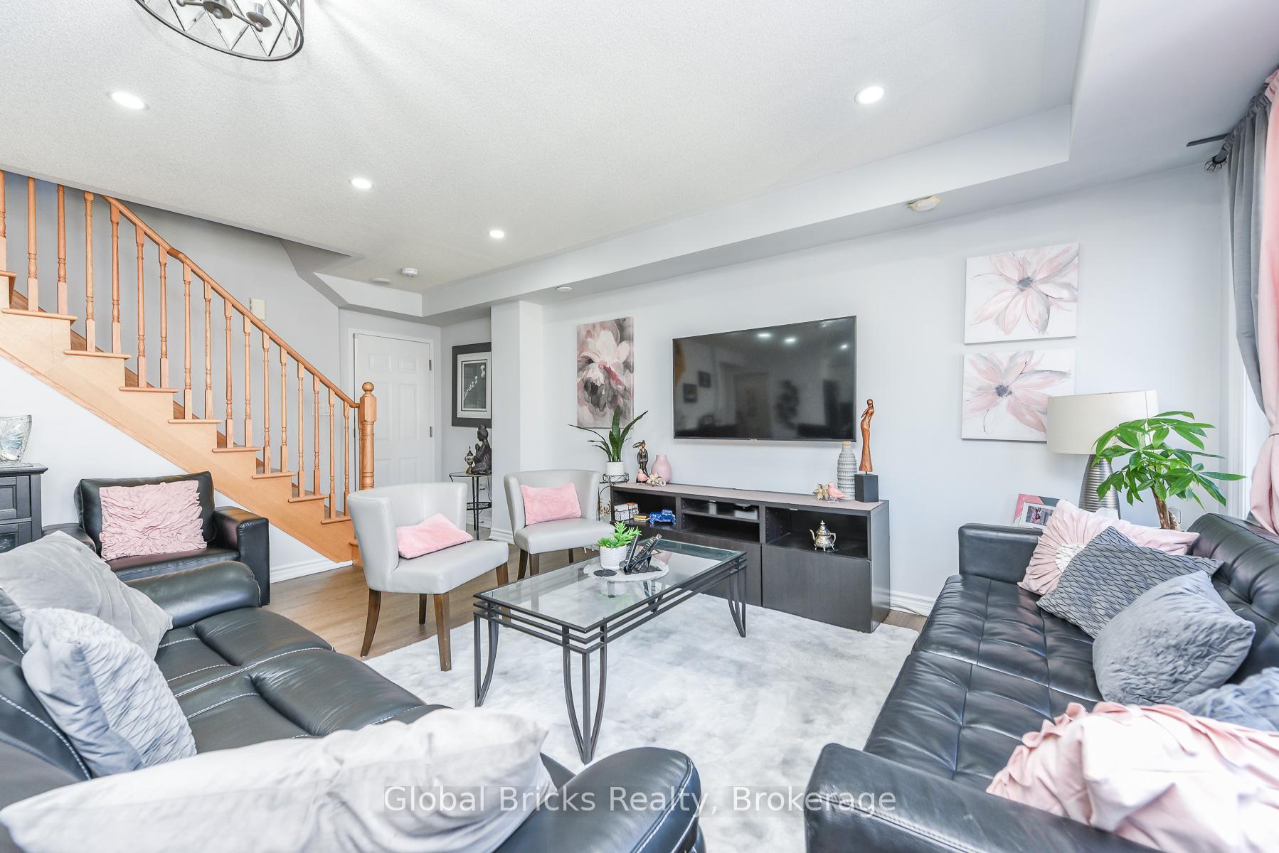 Photo 3 of Unit 157, 200 Veterans Drive, Brampton, Northwest Brampton — HOMEH