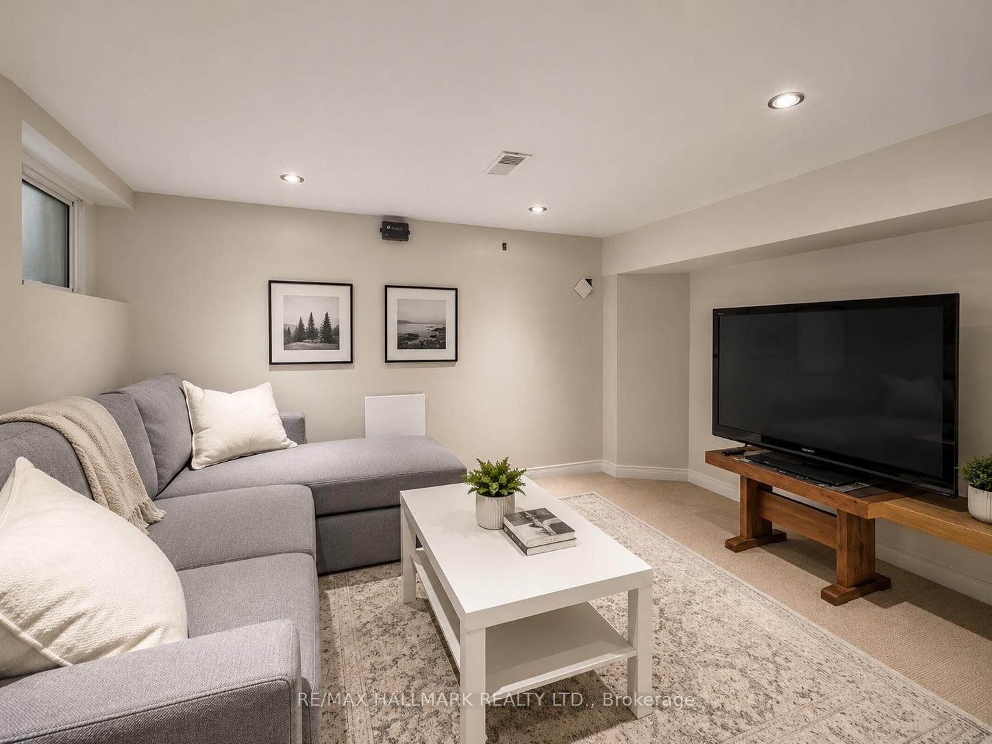 Photo 17 of 40 Corley Avenue, Toronto, East End-Danforth — HOMEH