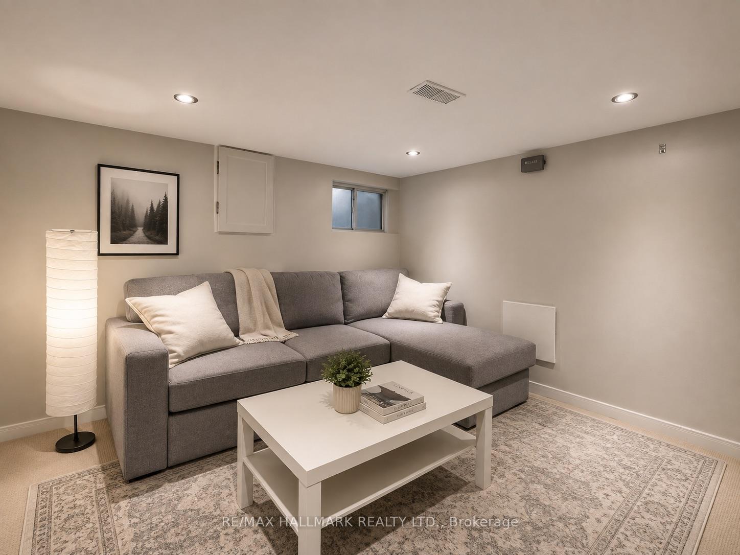 Photo 18 of 40 Corley Avenue, Toronto, East End-Danforth — HOMEH
