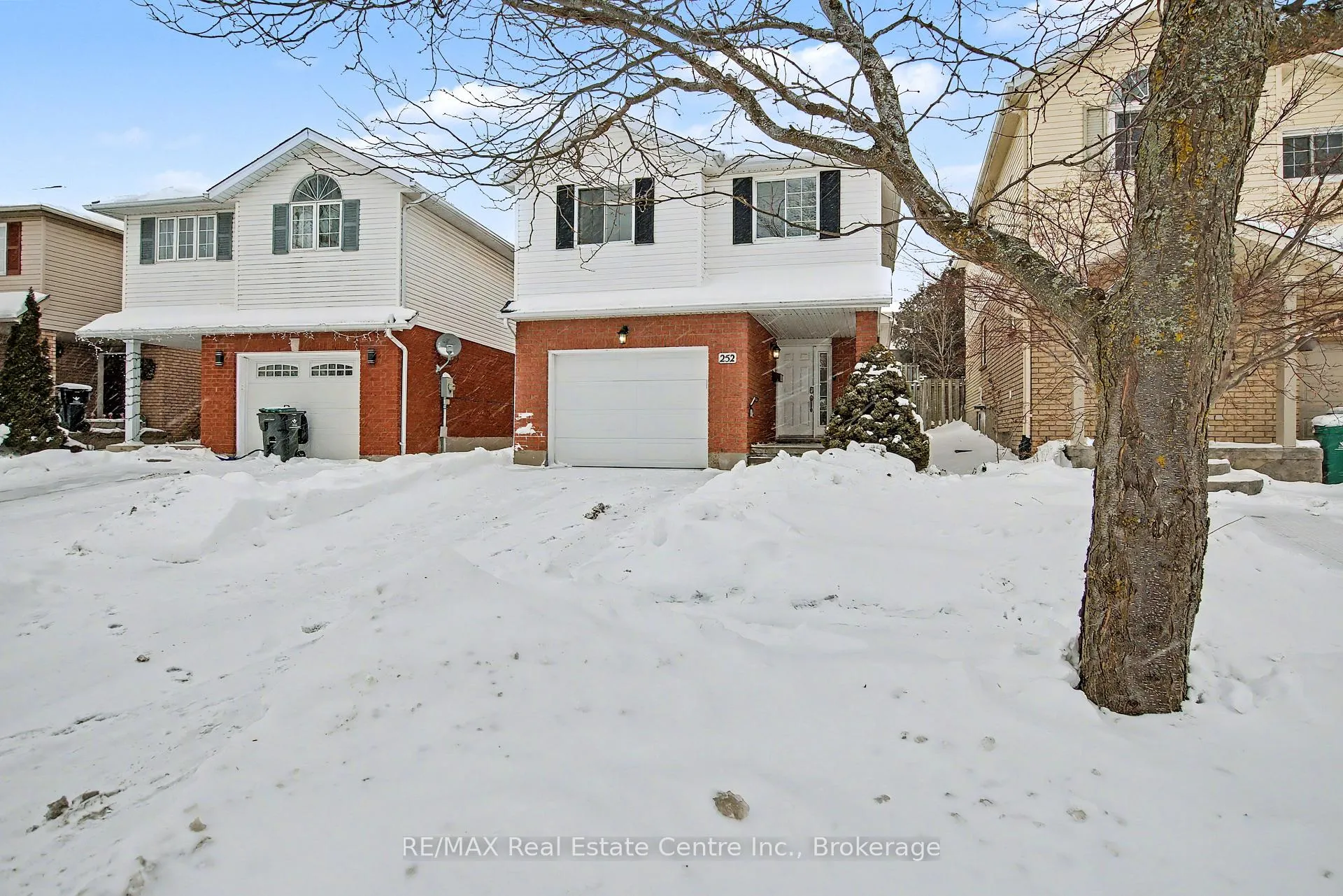Photo 2 of 252 Keewatin Avenue, Kitchener — HOMEH