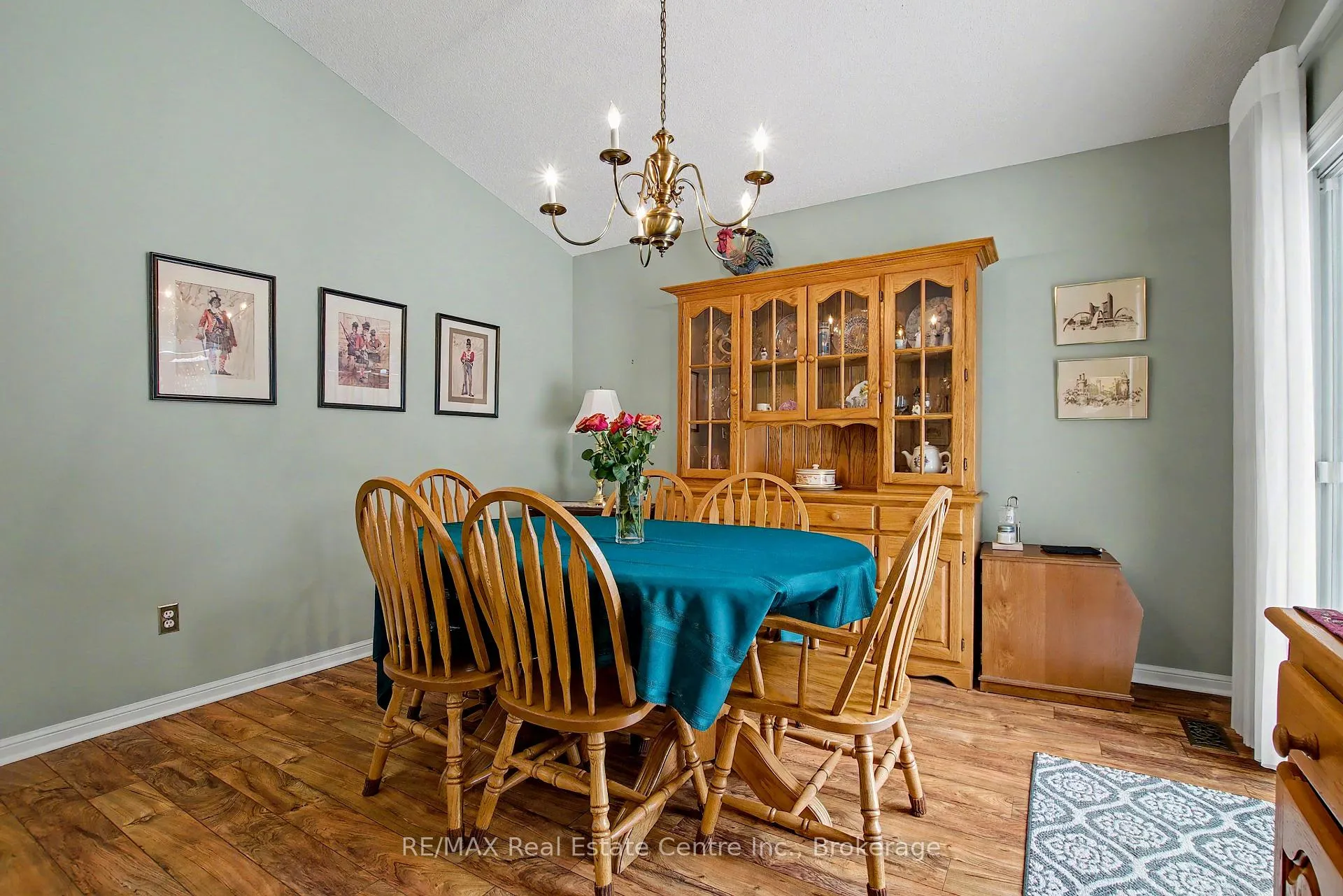 Photo 10 of 252 Keewatin Avenue, Kitchener — HOMEH
