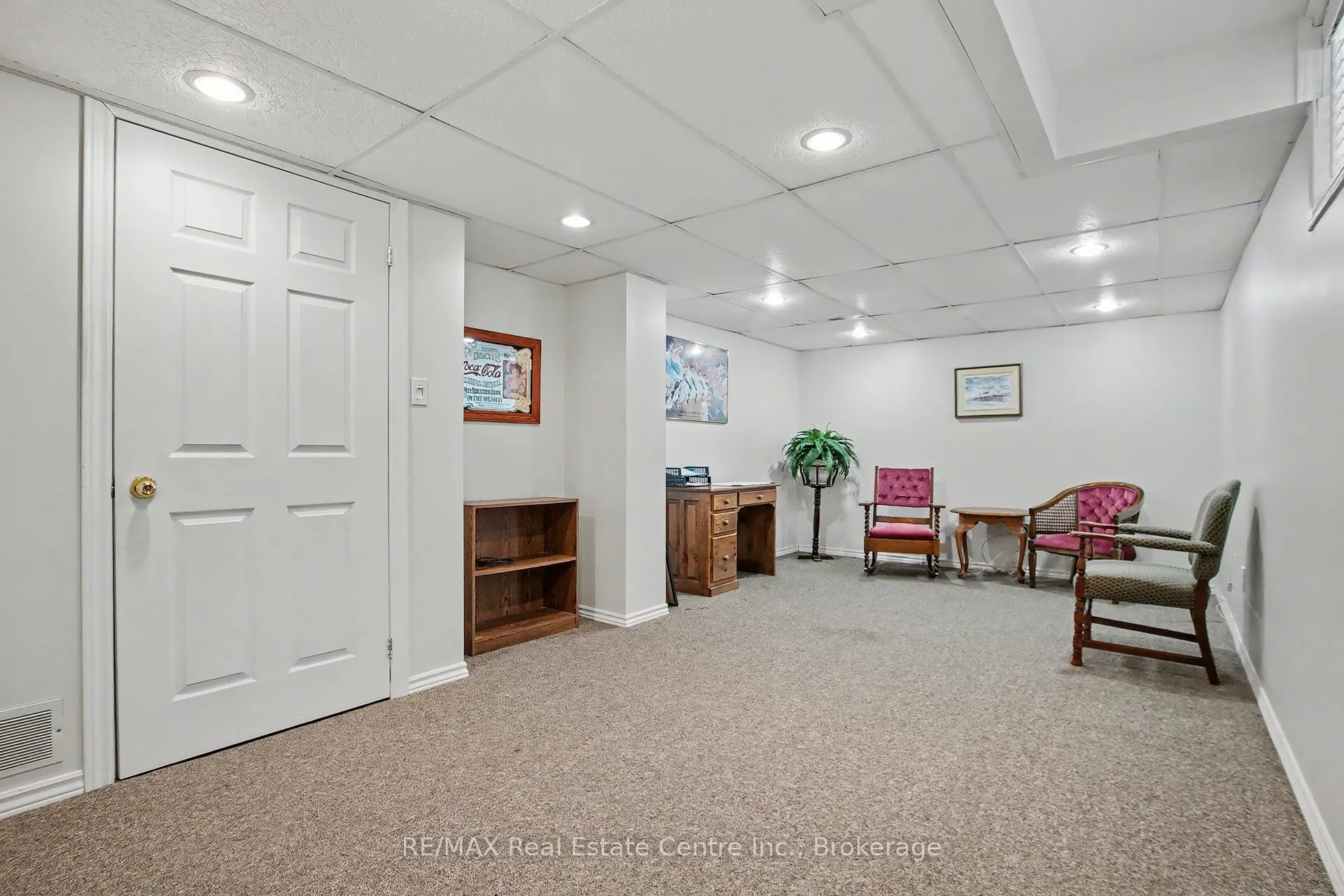 Photo 26 of 252 Keewatin Avenue, Kitchener — HOMEH
