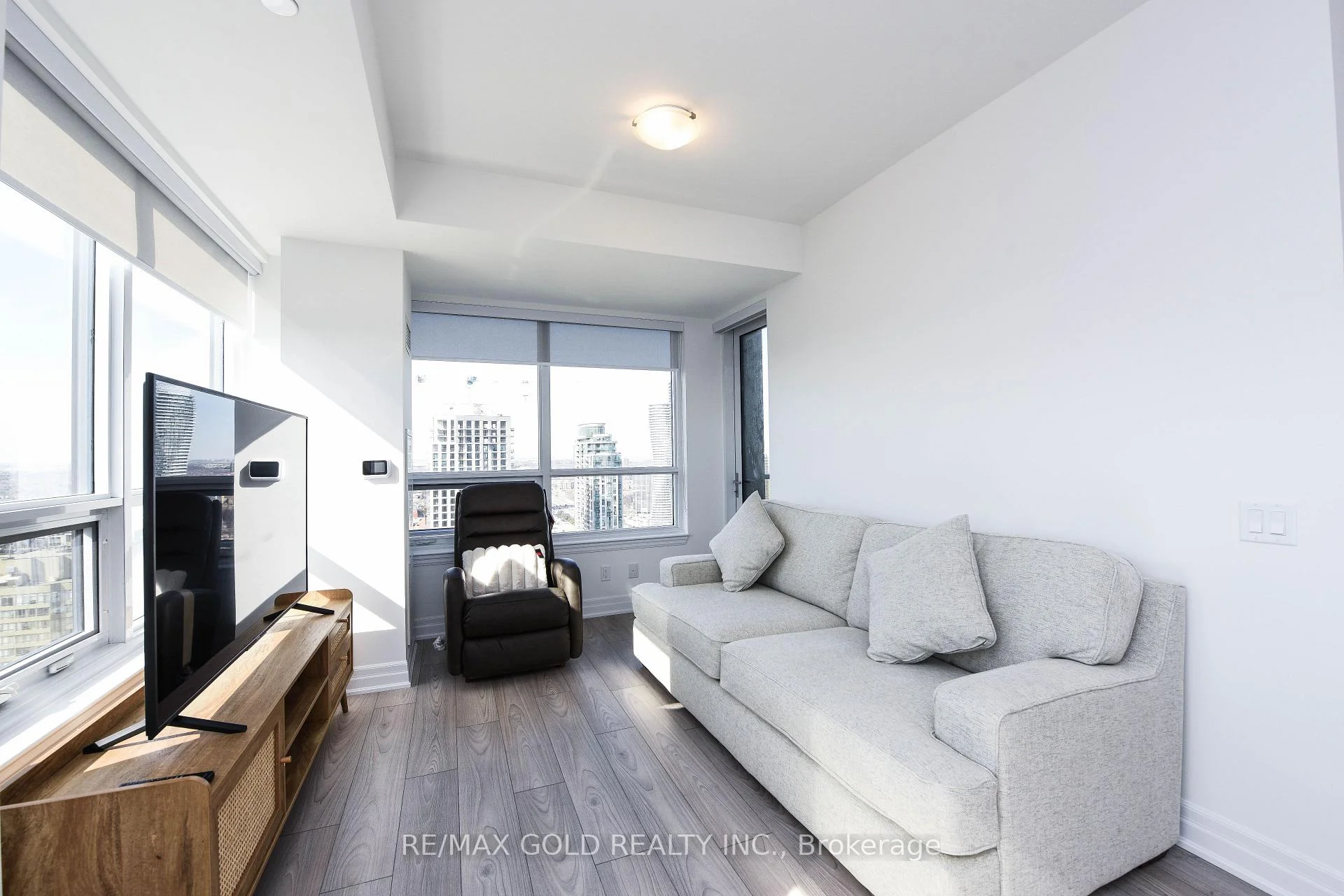 Photo 19 of Unit 3209, 36 Elm Drive, Mississauga, City Centre — HOMEH