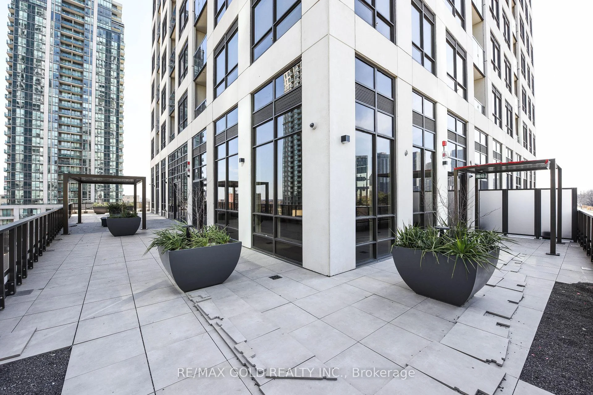 Photo 41 of Unit 3209, 36 Elm Drive, Mississauga, City Centre — HOMEH