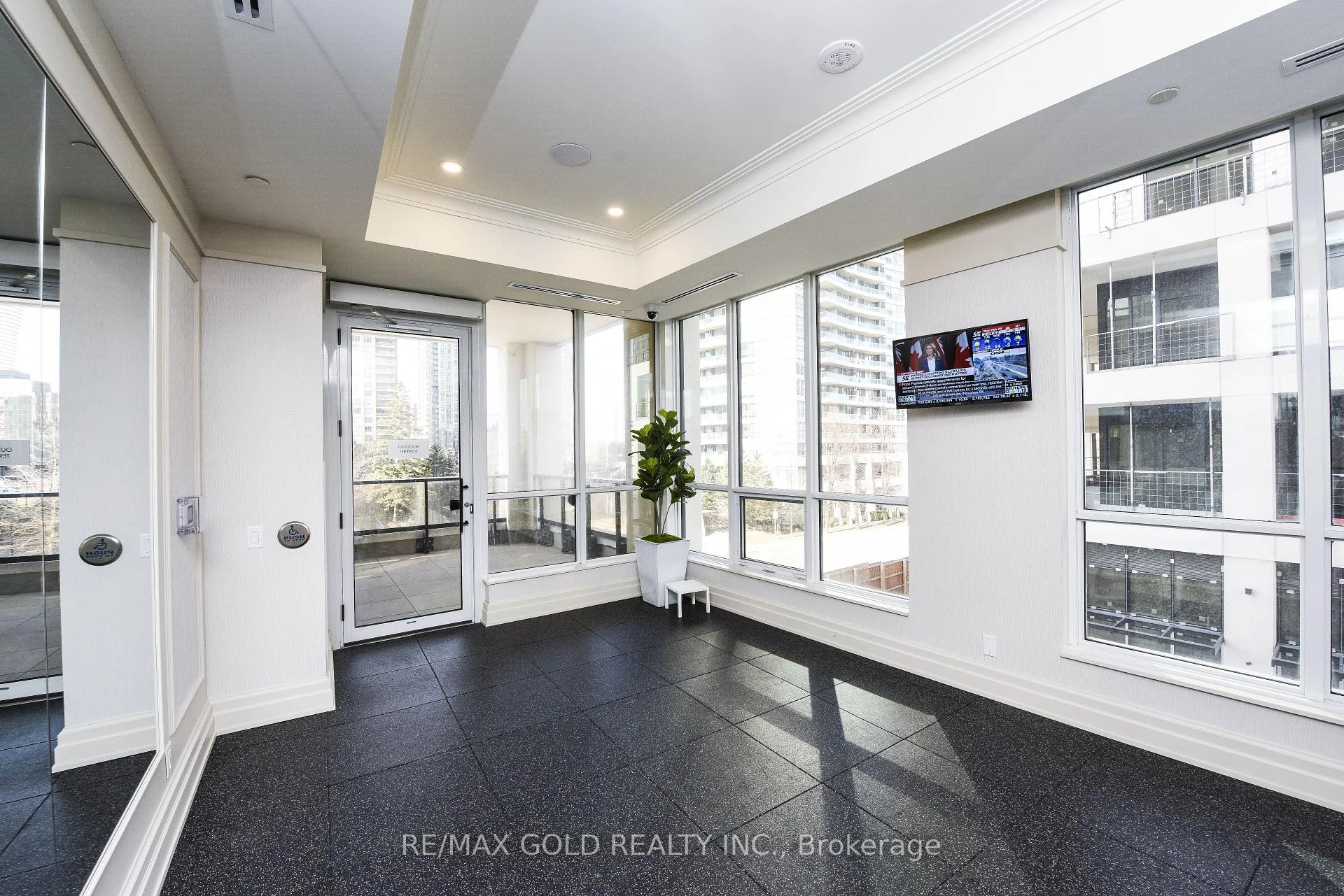 Photo 48 of Unit 3209, 36 Elm Drive, Mississauga, City Centre — HOMEH