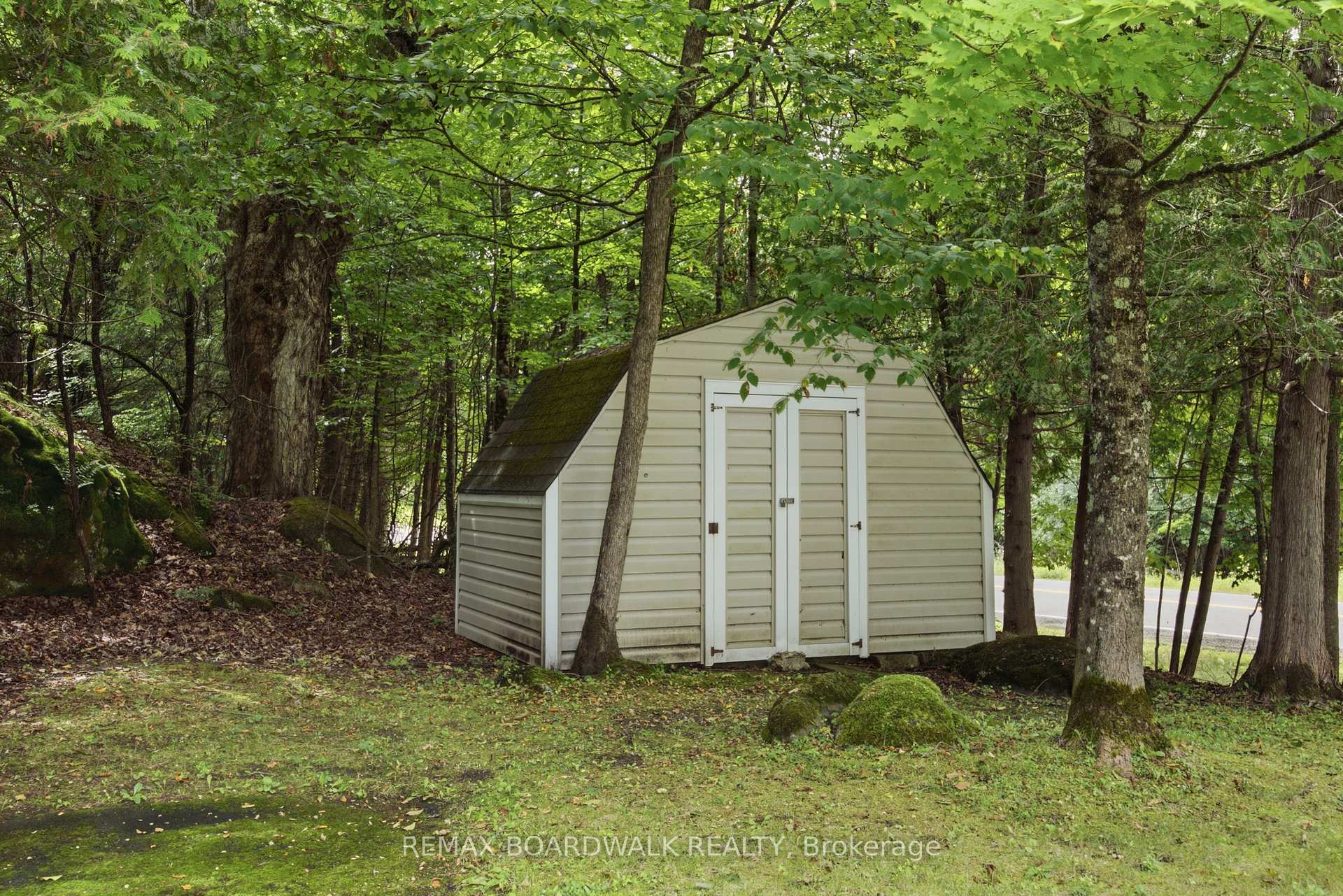 Photo 33 of 3187 Mcdonald's Corner Road, Lanark Highlands — HOMEH