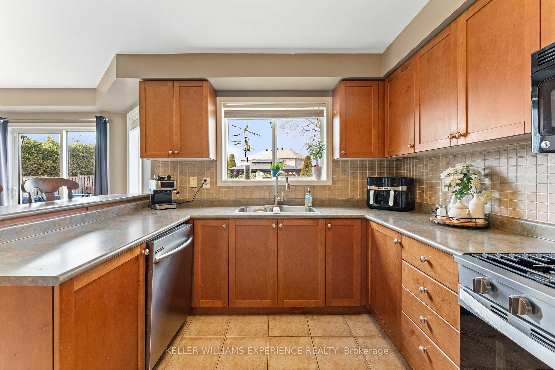 Photo 11 of 39 Stonemount Crescent, Essa, Angus — HOMEH