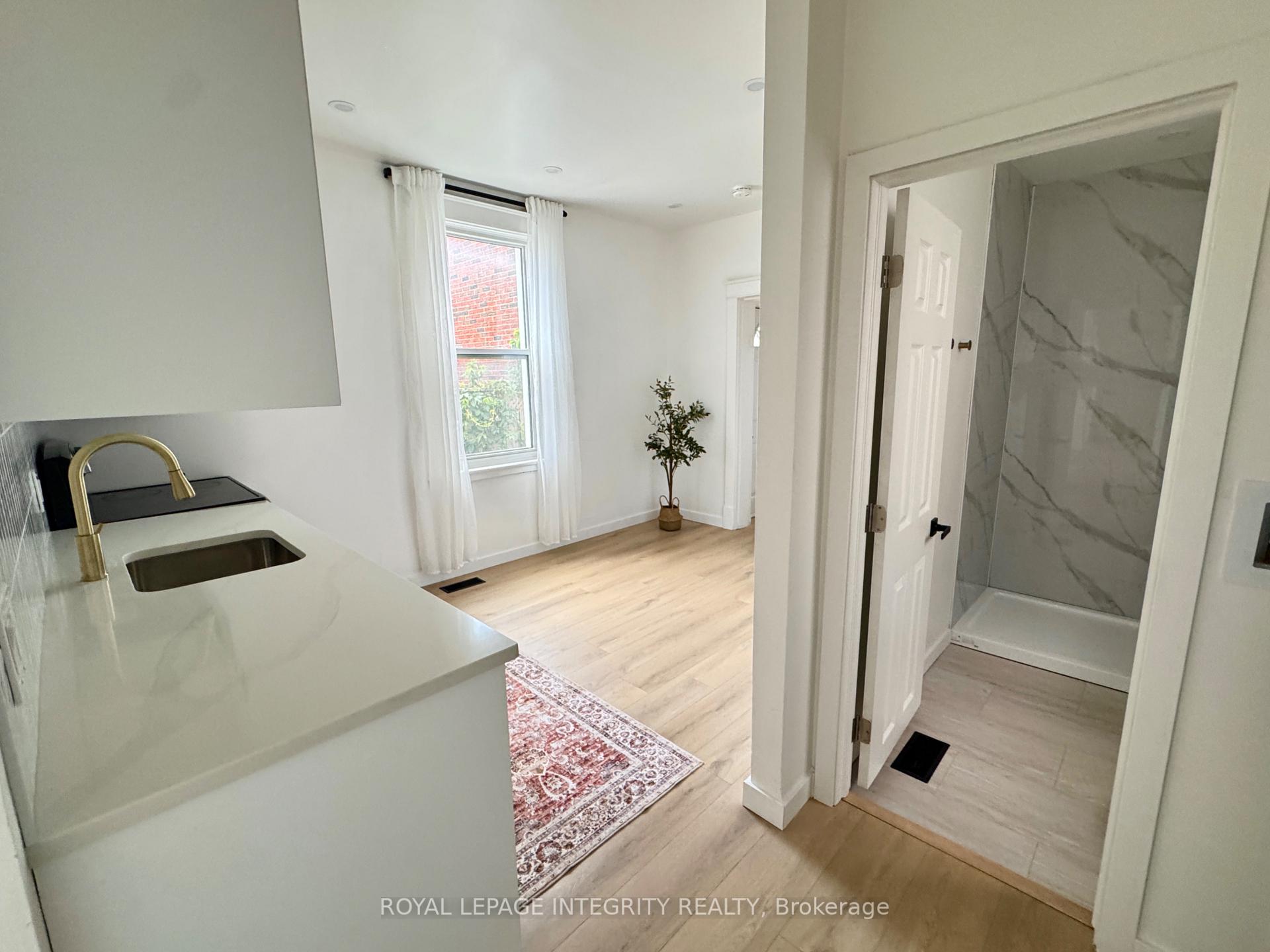 Photo 2 of Unit 1, 920 Gladstone Avenue, Ottawa, West Centre Town — HOMEH
