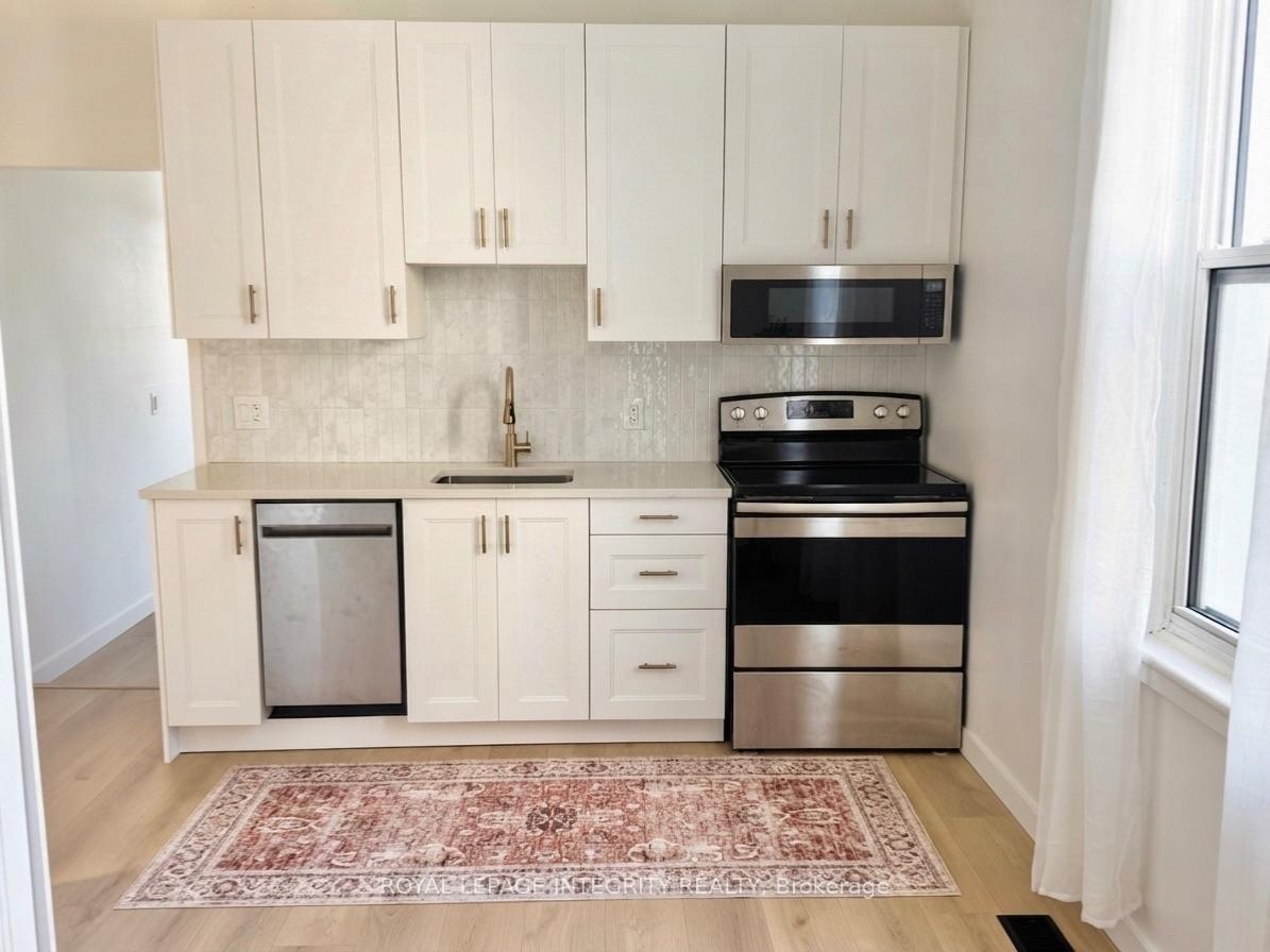 Photo 4 of Unit 1, 920 Gladstone Avenue, Ottawa, West Centre Town — HOMEH