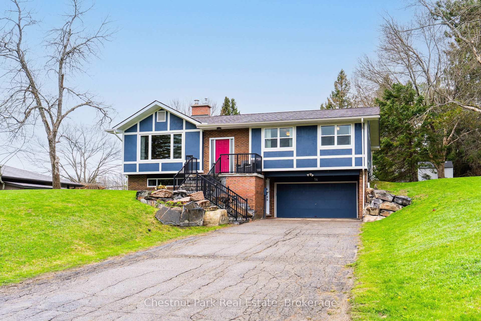 Photo 36 of 14 Curling Road, Bracebridge, Macaulay — HOMEH