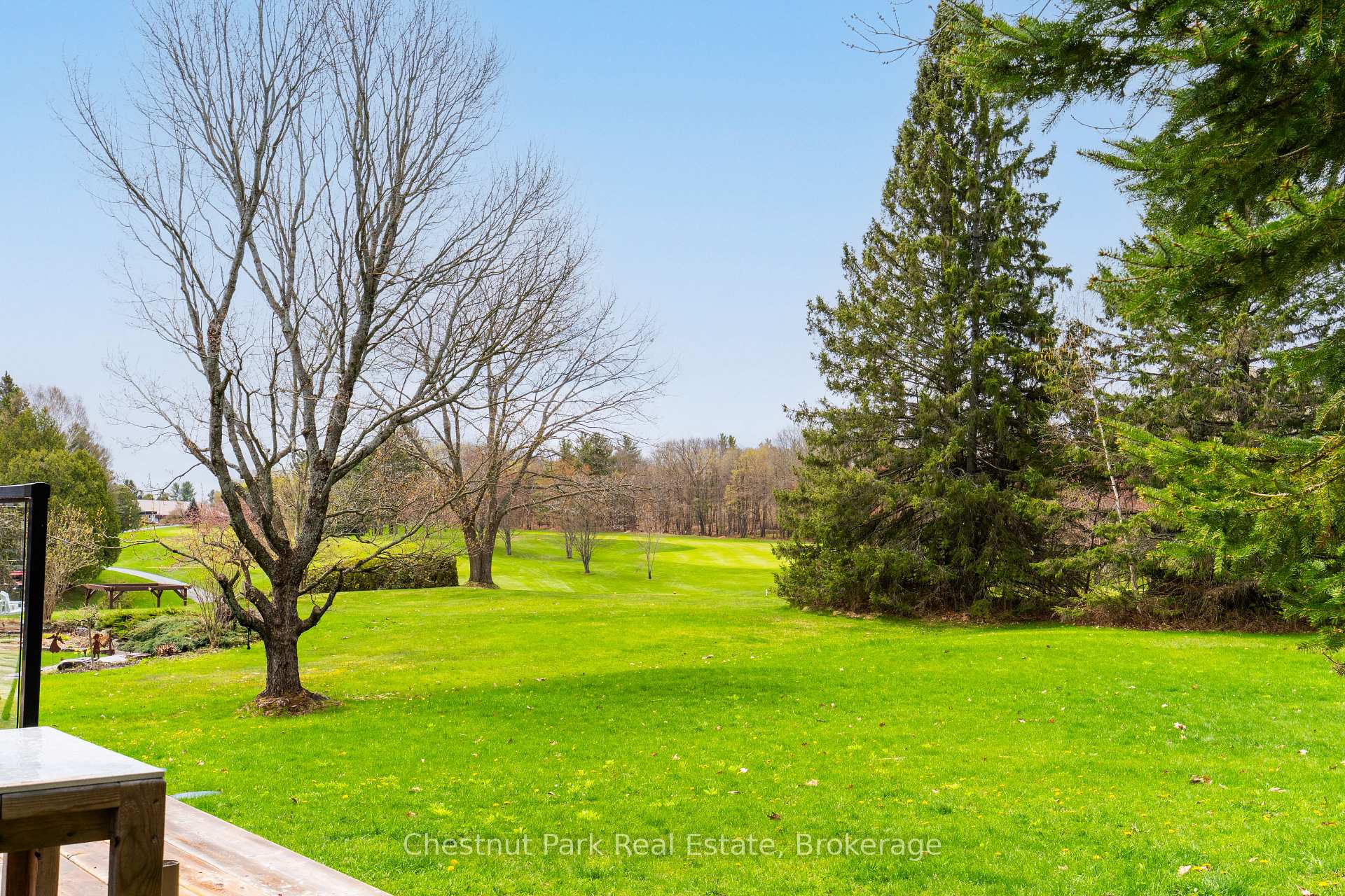 Photo 38 of 14 Curling Road, Bracebridge, Macaulay — HOMEH