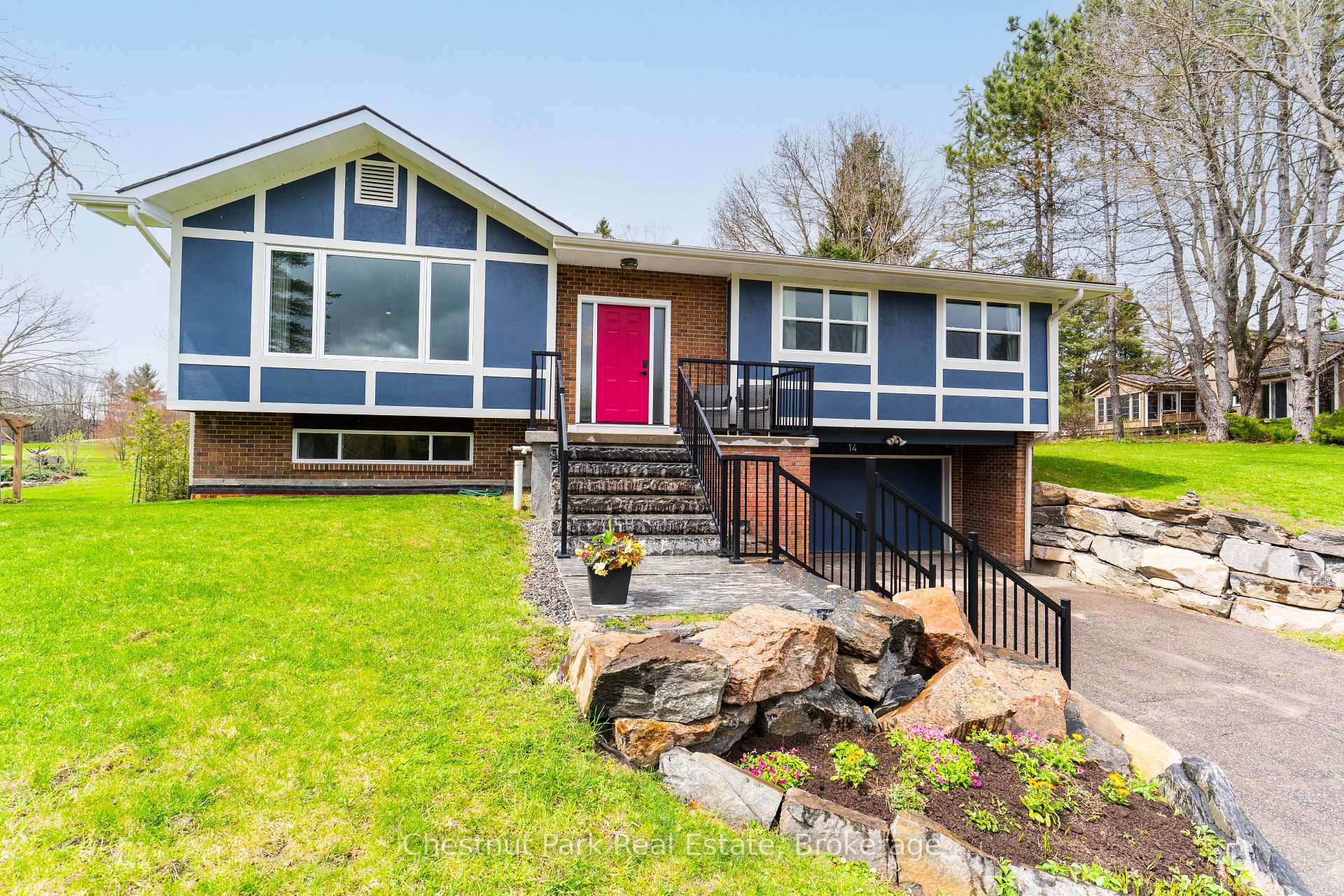 Photo 45 of 14 Curling Road, Bracebridge, Macaulay — HOMEH