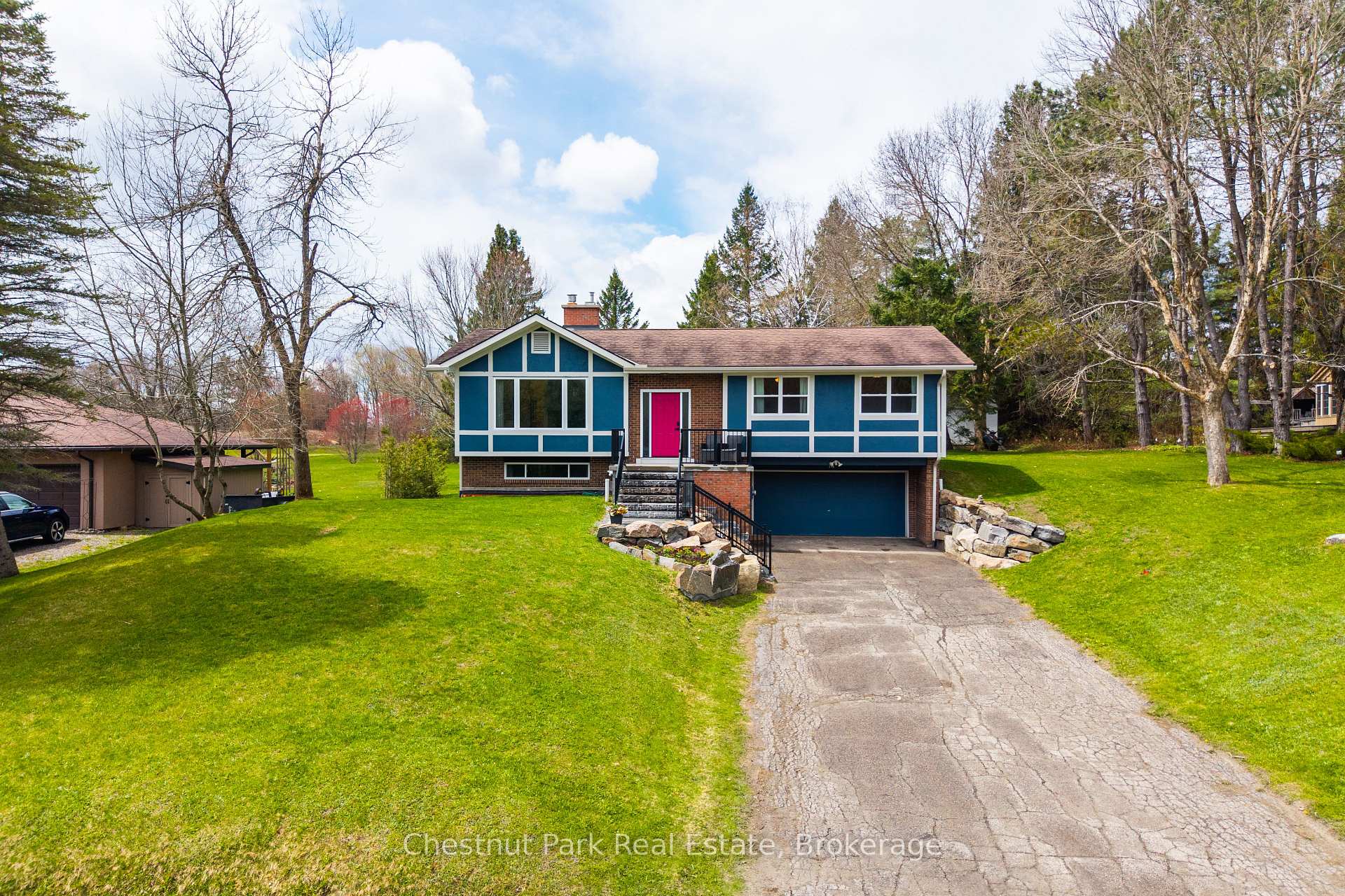 Photo 46 of 14 Curling Road, Bracebridge, Macaulay — HOMEH