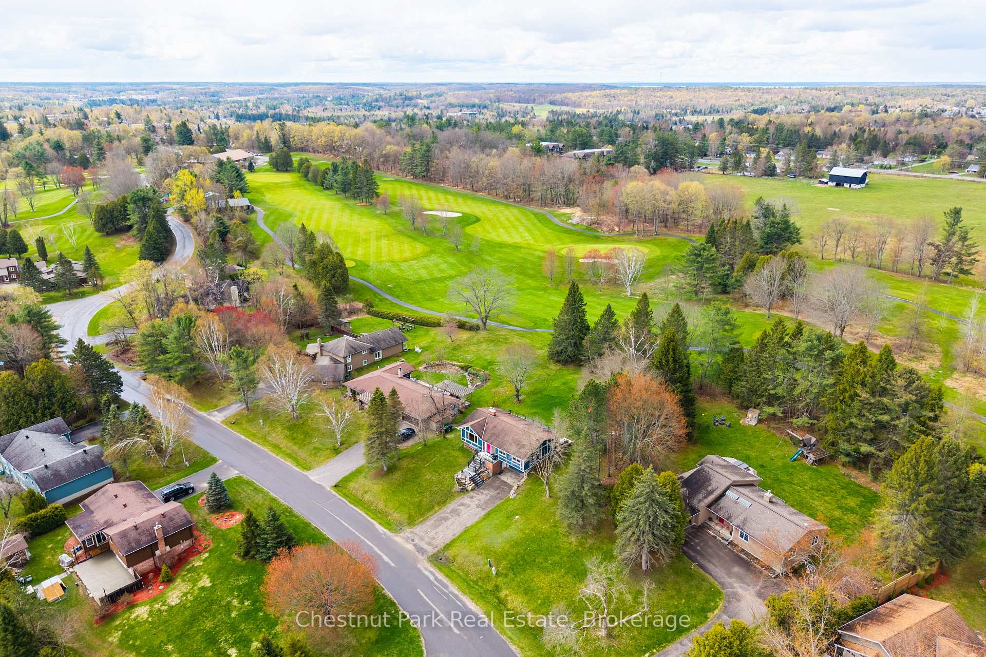 Photo 49 of 14 Curling Road, Bracebridge, Macaulay — HOMEH