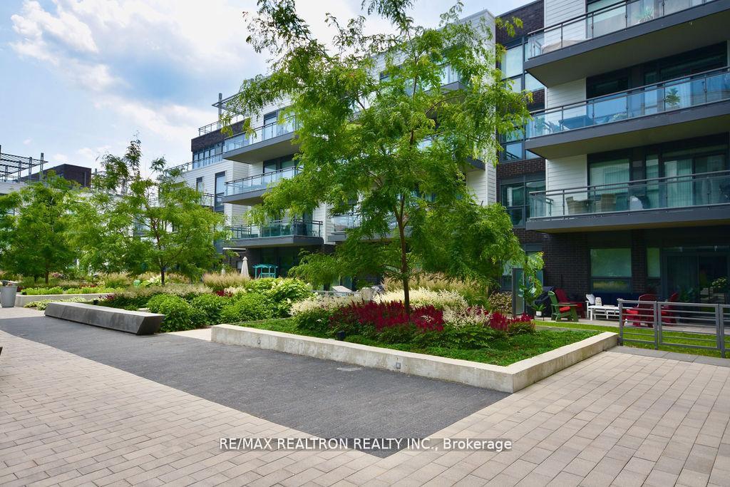Photo 12 of Unit C404, 301 Sea Ray Avenue, Innisfil, Rural Innisfil — HOMEH