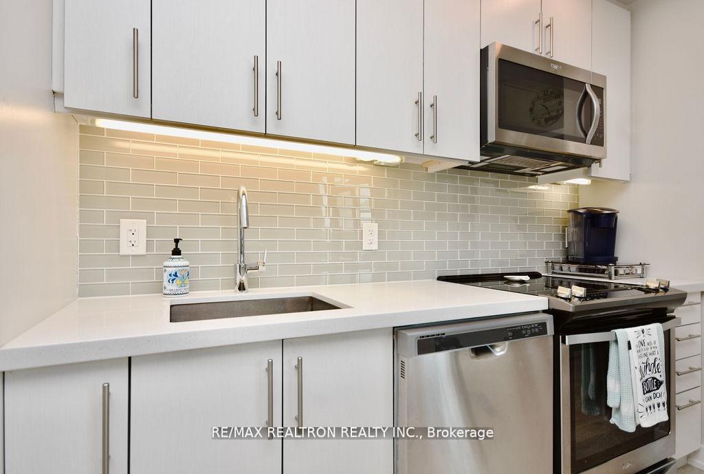 Photo 29 of Unit C404, 301 Sea Ray Avenue, Innisfil, Rural Innisfil — HOMEH