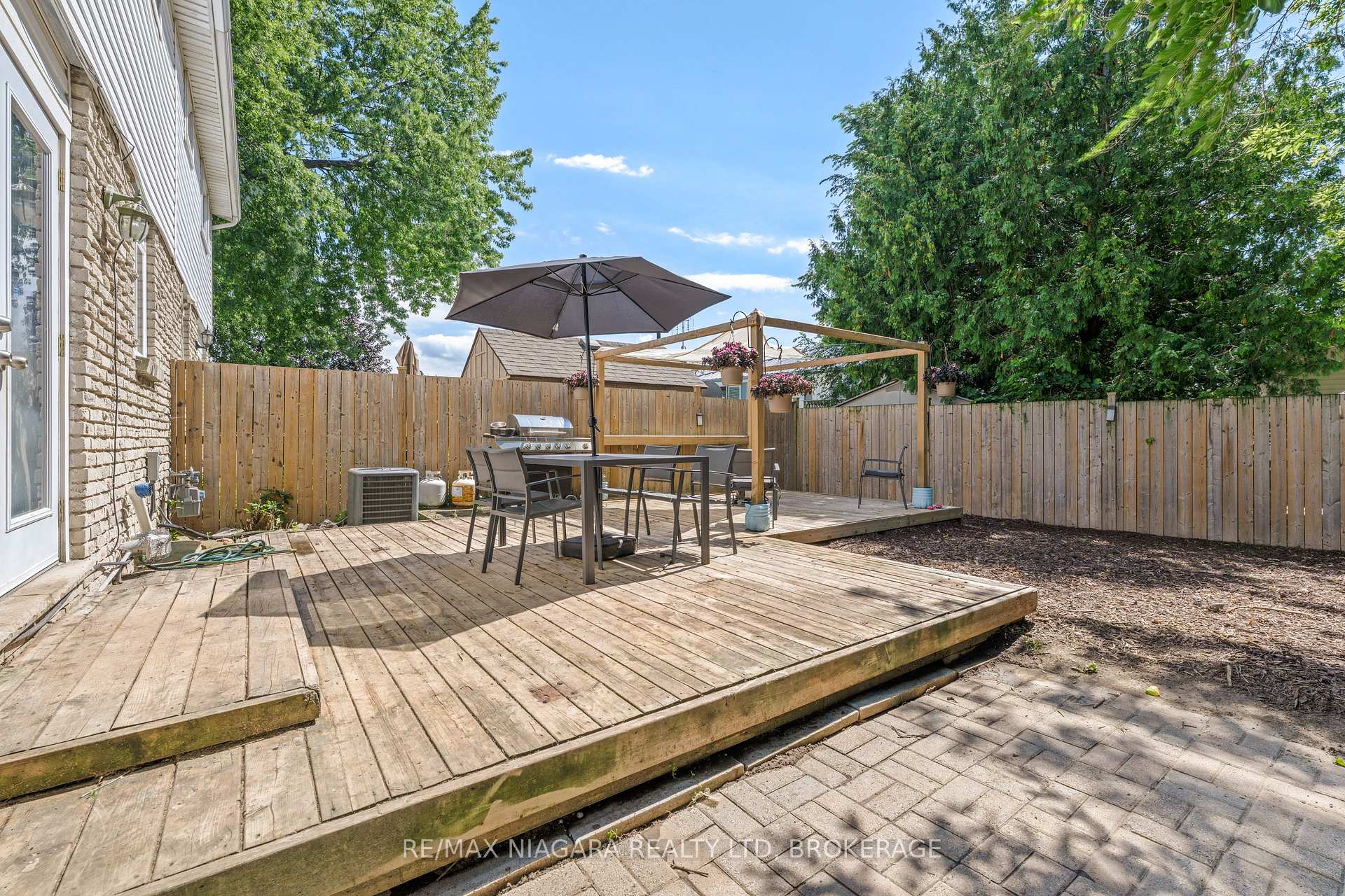 Photo 2 of 38 Mccordick Drive, St. Catharines, Lakeport — HOMEH