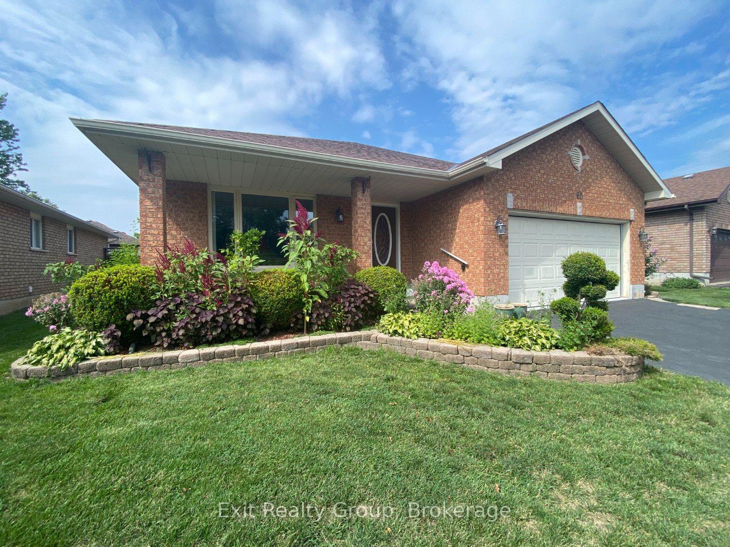 Photo of 60 Oak Ridge Boulevard