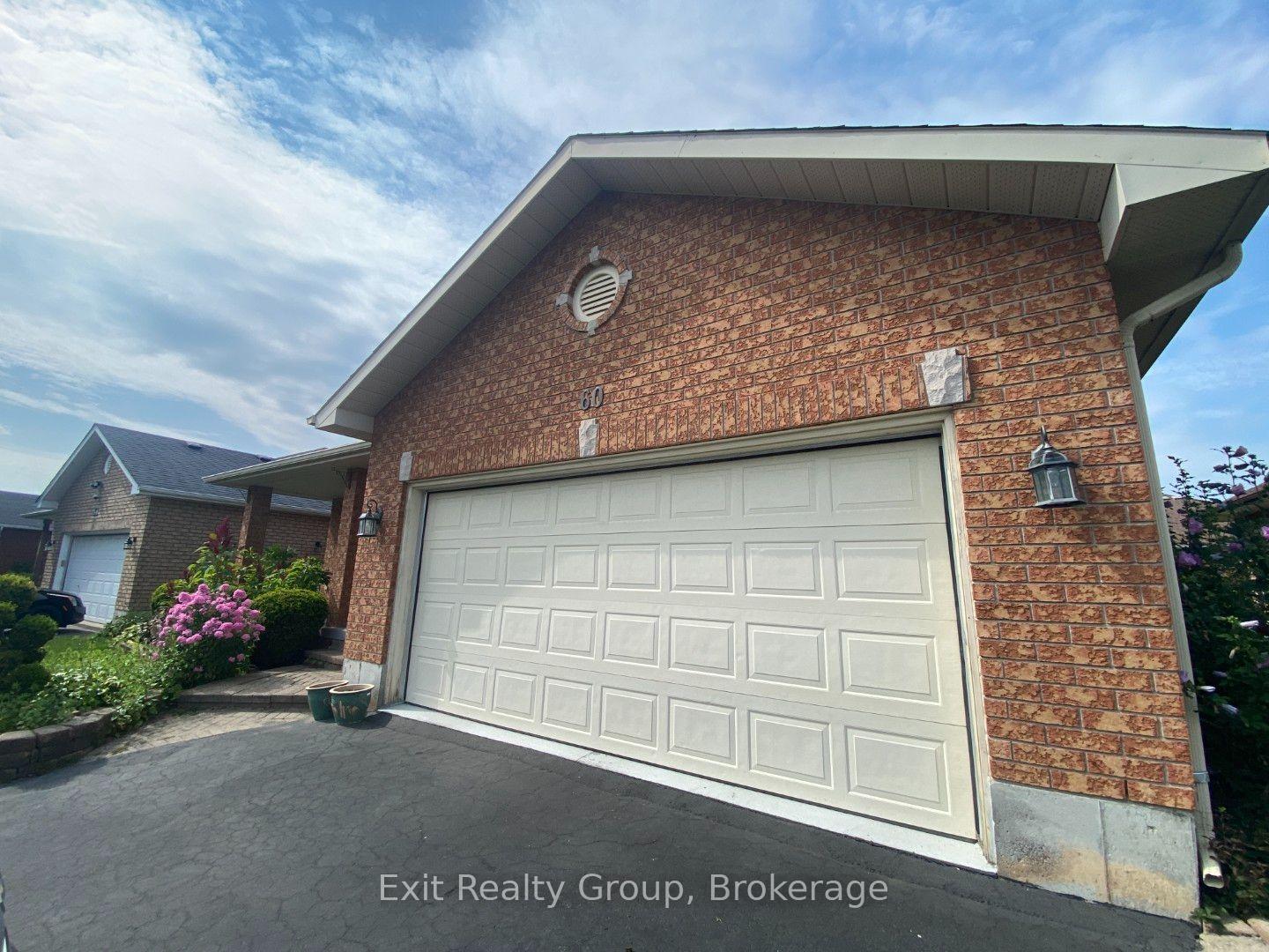 Photo 2 of 60 Oak Ridge Boulevard, Belleville, Belleville Ward — HOMEH