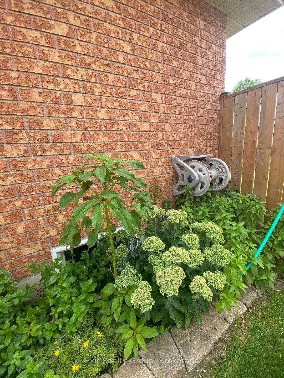 Photo 5 of 60 Oak Ridge Boulevard, Belleville, Belleville Ward — HOMEH