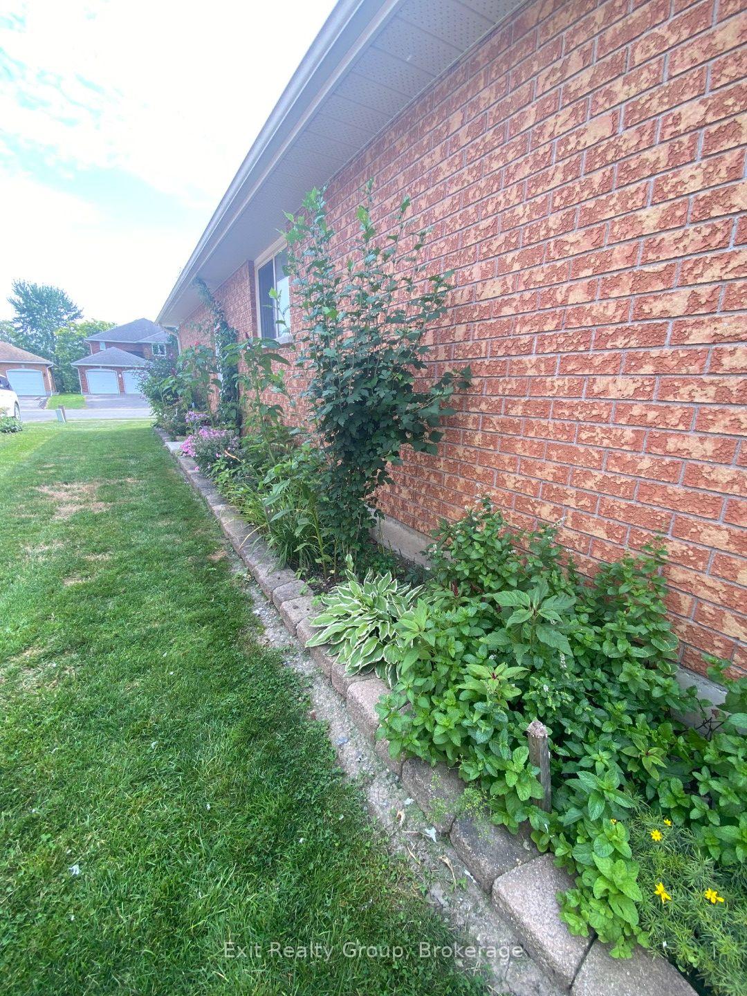 Photo 7 of 60 Oak Ridge Boulevard, Belleville, Belleville Ward — HOMEH